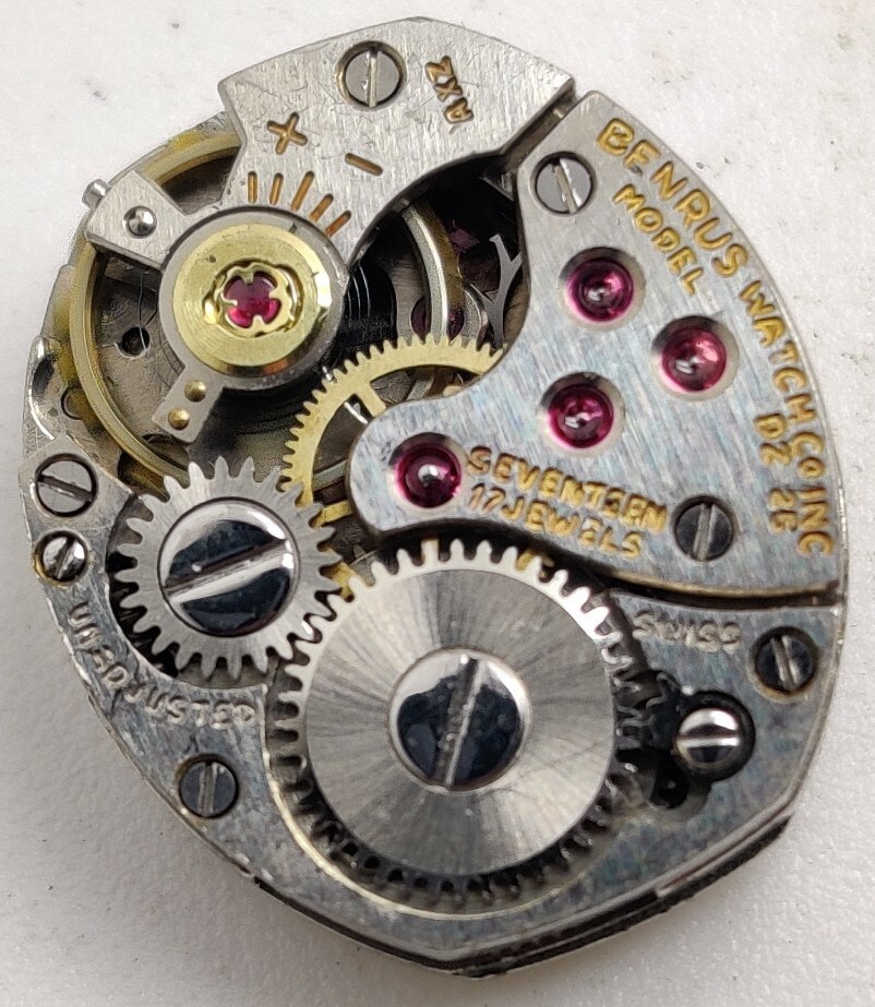 Vintage Benrus Model DZ25 17 Jewel watch movement running