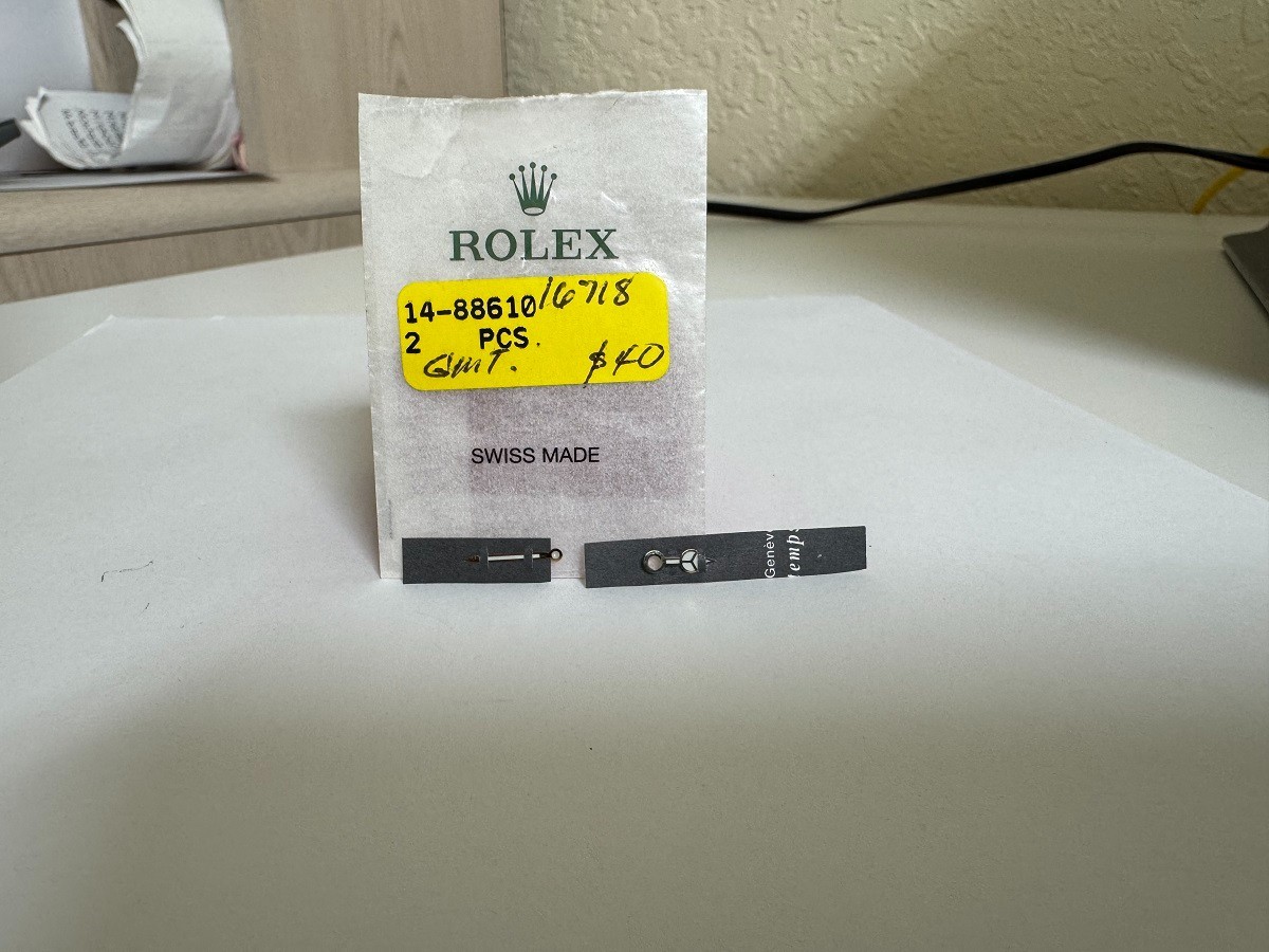 NOS Genuine ROLEX GMT-MASTER II yellow gold hour and minutes hands 16718