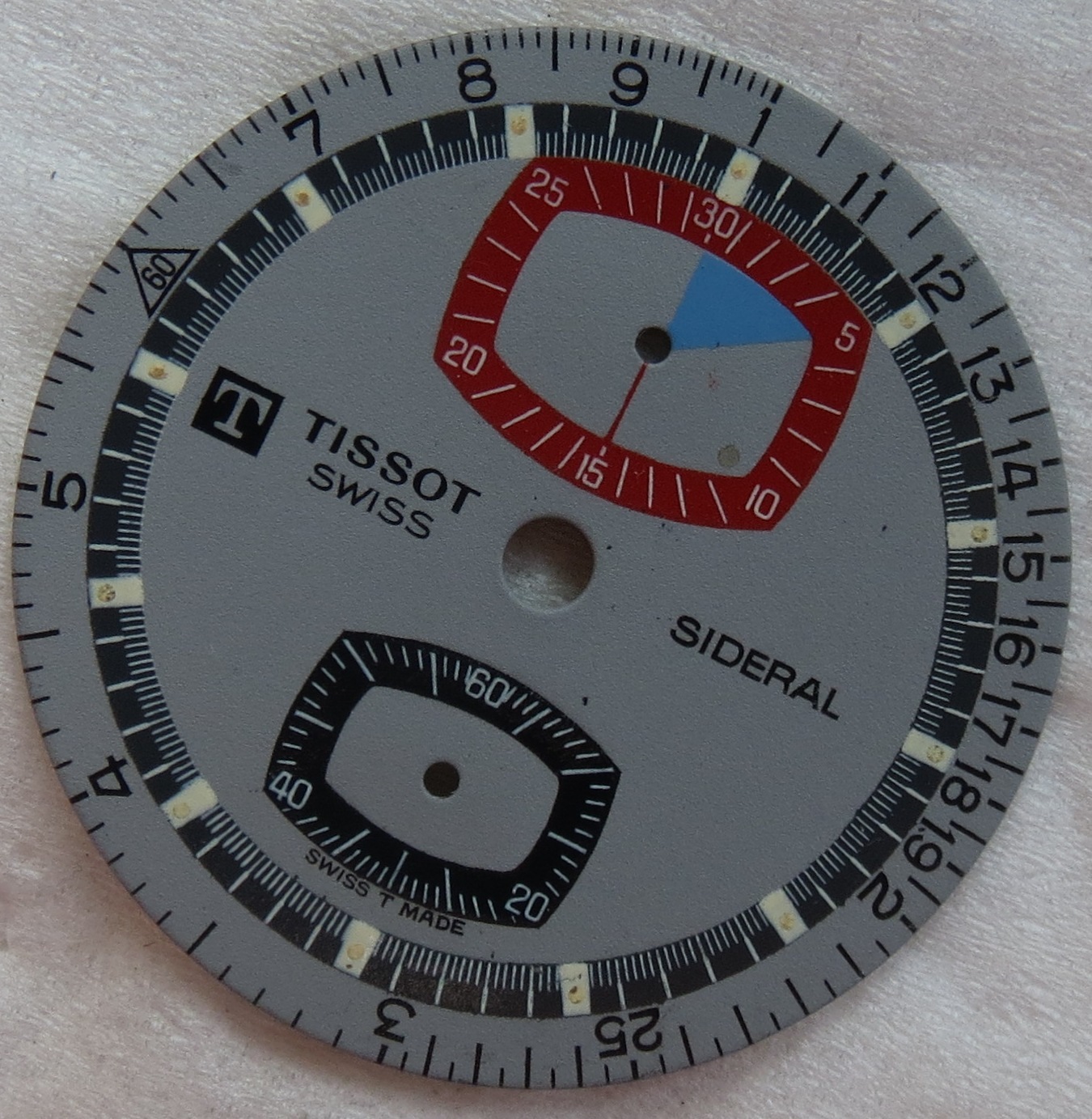 Tissot Sideral Chronograph mens wristwatch Dial 29,5 mm. in diameter N.O.S.