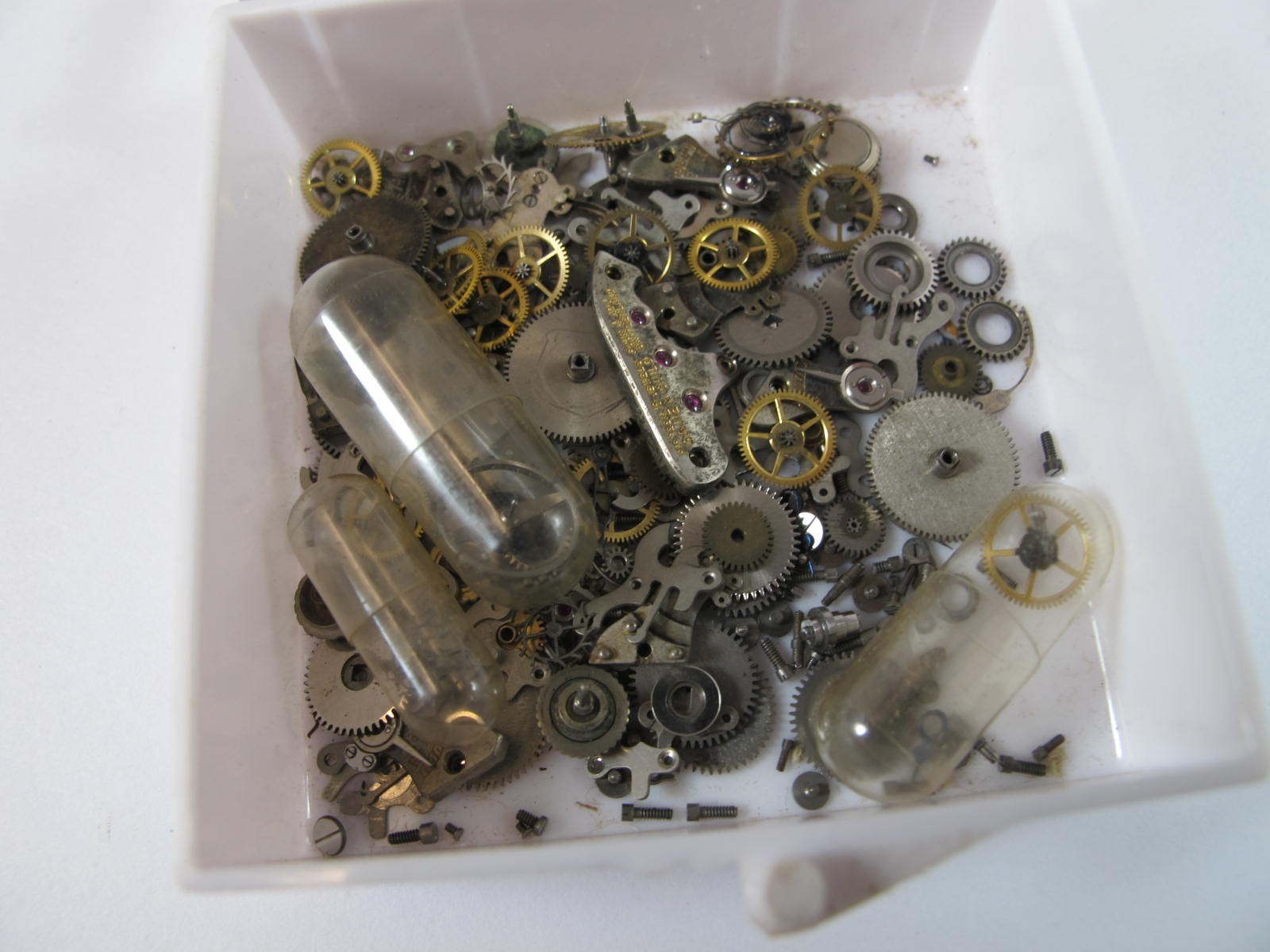 GRUEN WATCH MOVEMENT CALIBER 153 MATERIAL