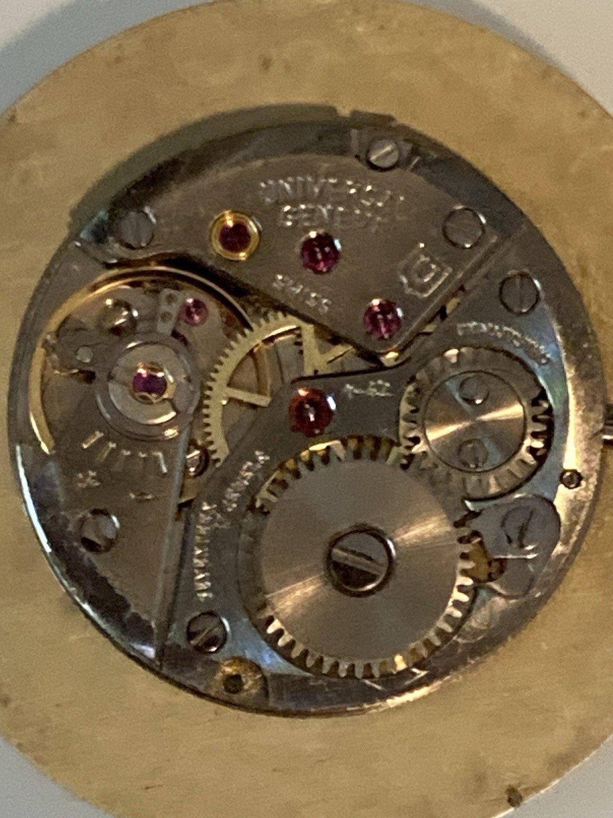 Universal Genève 1-42 movement. 17 jewel w/ Roman Dial Crown/Stem