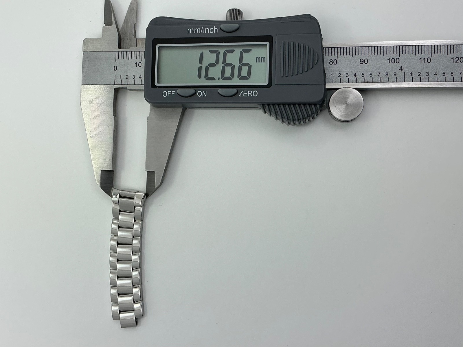 Ladies Baume & Mercier Riviera 65505 CONTINUOUS Partial Band Stainless Steel