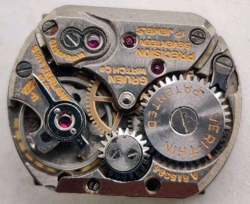 Rare Gruen W. Co. Cal. 290 17 jewel watch movement runs for repair