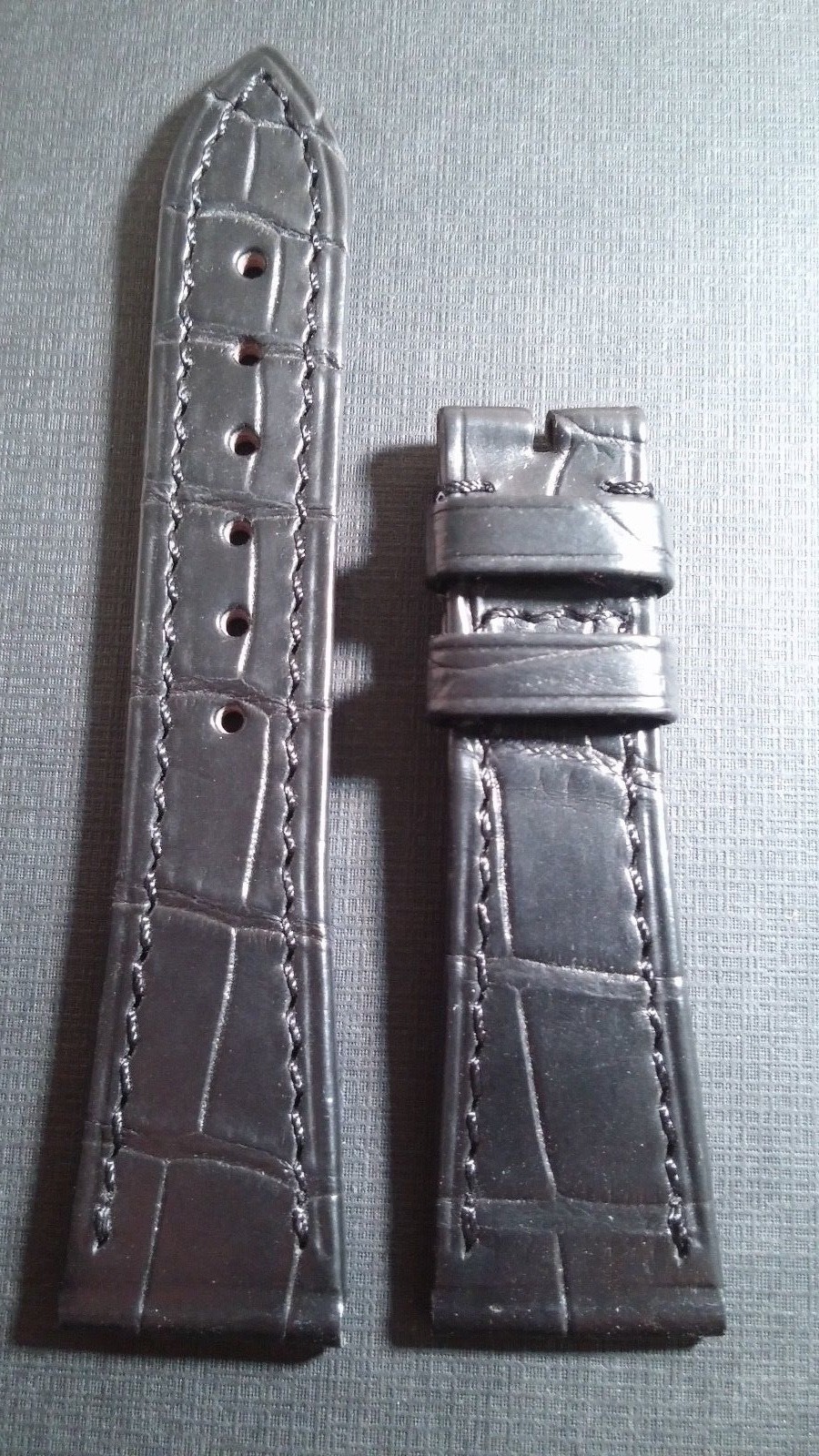 Milus Band Alligator Black with Black stitch, 18/14mm, 60/90mm lengths SHORT (18