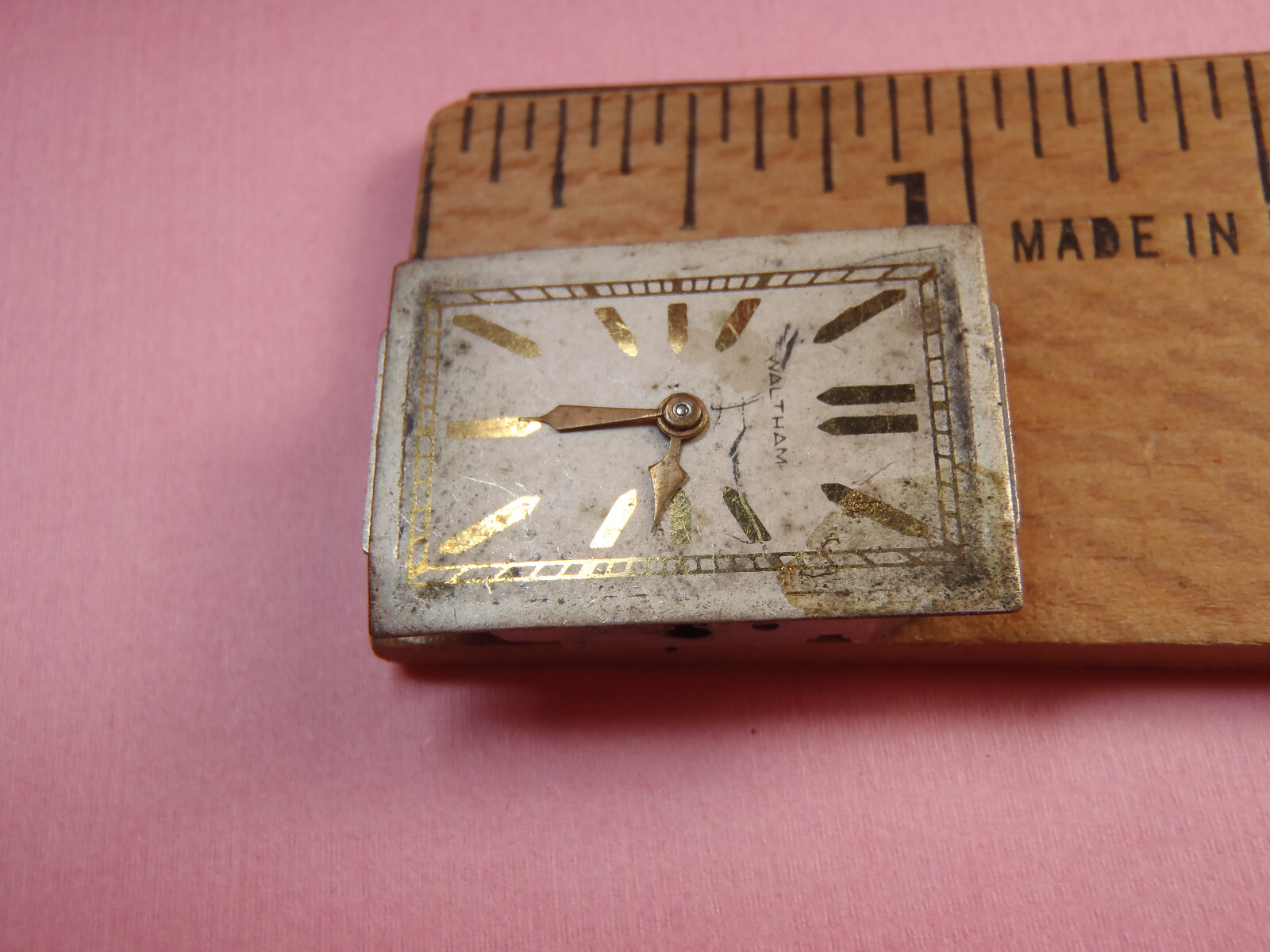 WALTHAM WATCH MOVEMENT WIND-UP 17 Jewel #28580971 BALANCE ROTATES