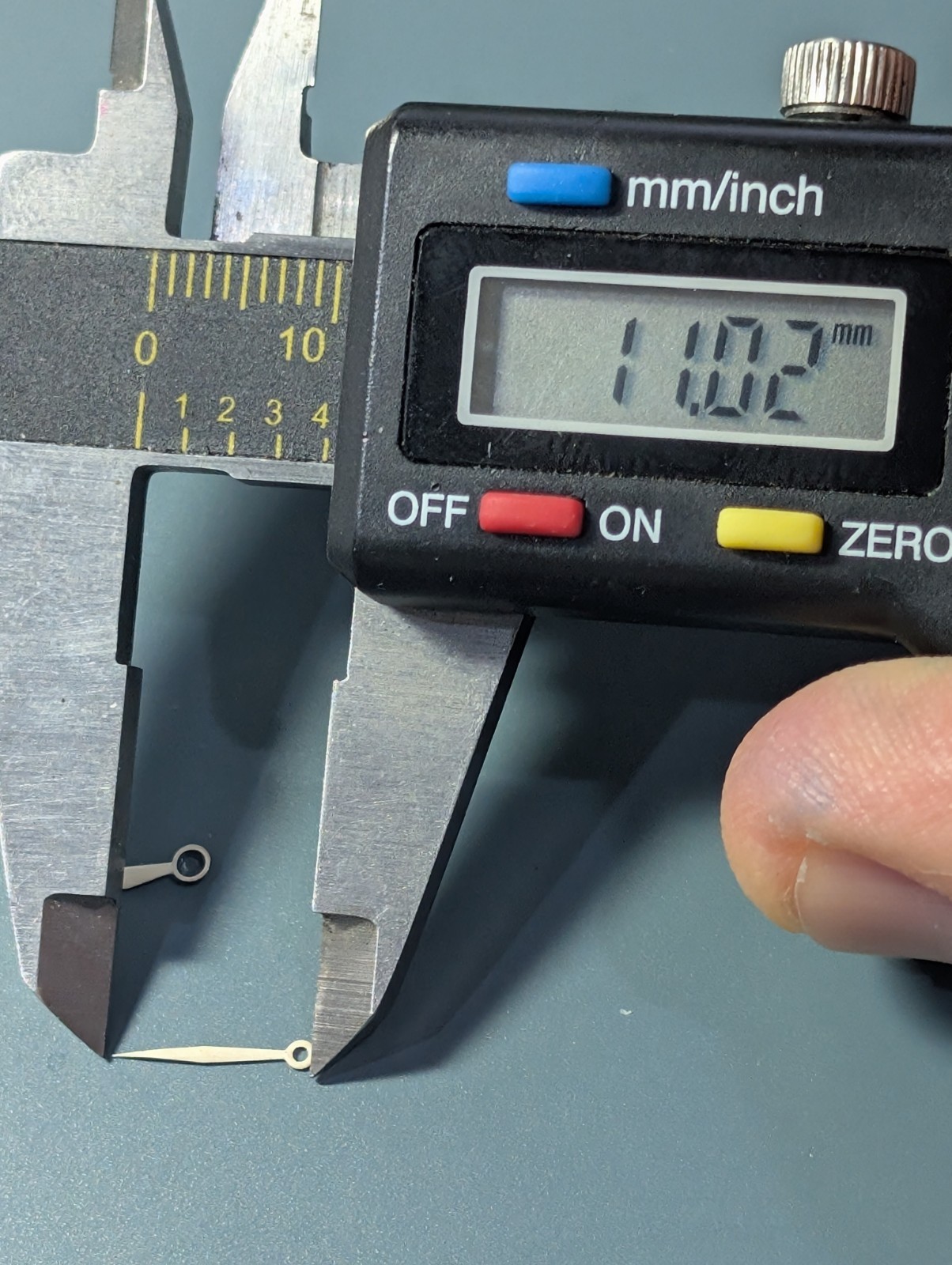 BULOVA 10AK A11 WHITE HANDS for Hacking CSH. NOS.