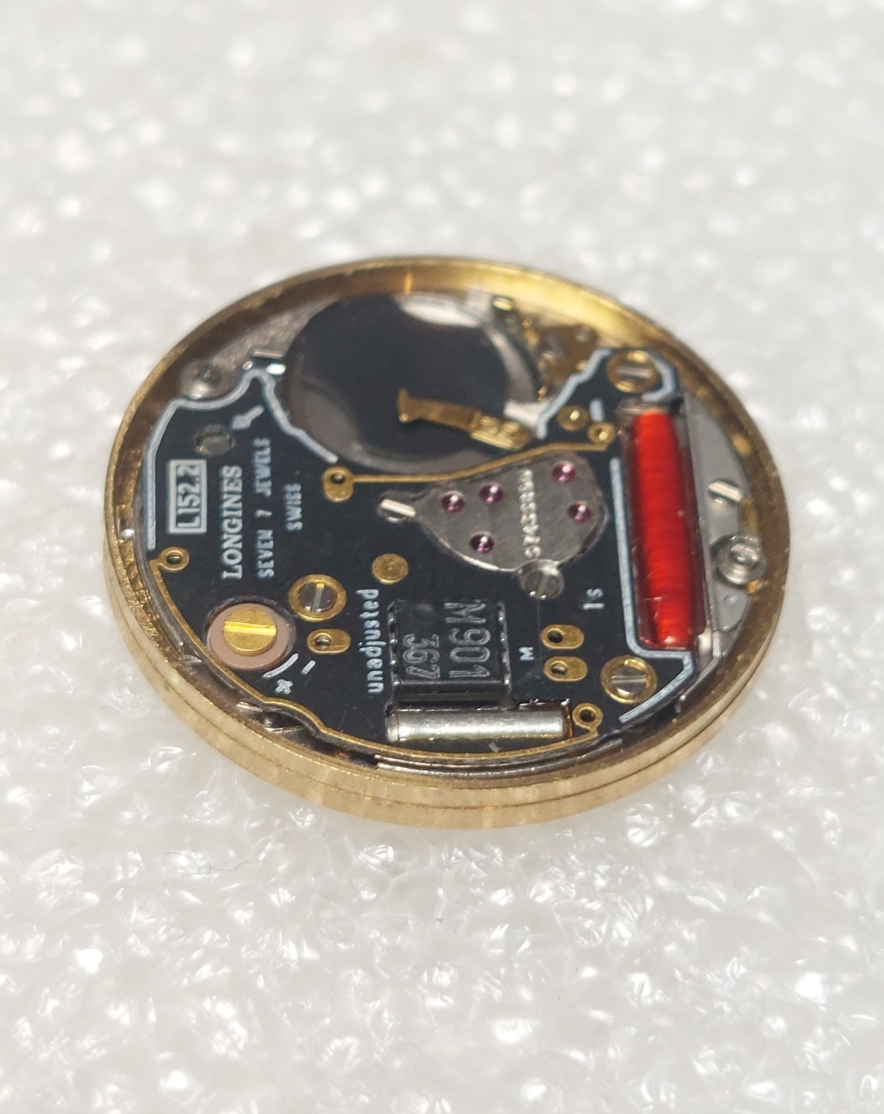 longines quartz movement L152.2 eta 256.111
