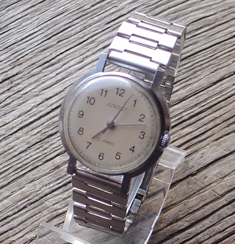Serviced Ussr Soviet Russian Сhaika (Chajka) Womens Watch Ladie Enamel