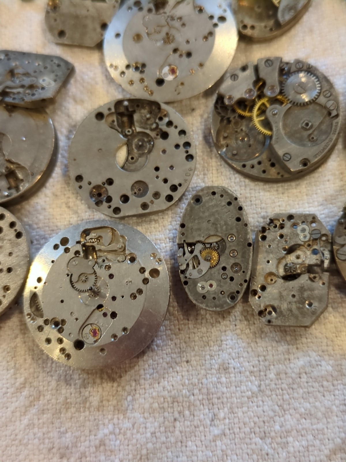 Lot Of 39 Assorted Vintage Watch Movement Parts. See the Pictures. 6.6 Ounces!!