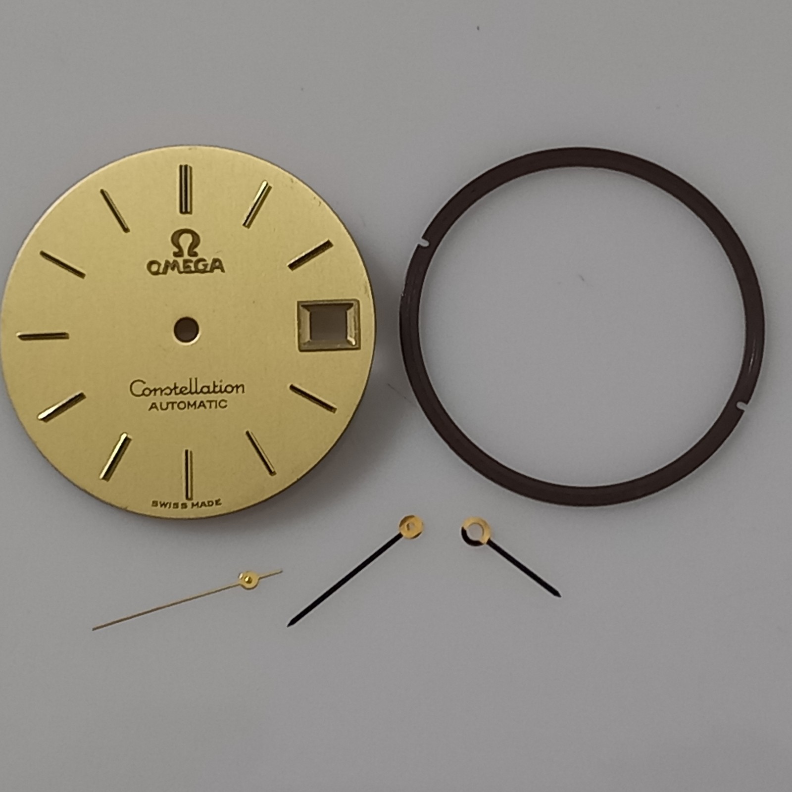 18K OMEGA CONSTELLATION DIAL + SET HANDS FOR CAL 1011 – 3.8 G 18K / 27.4 MM