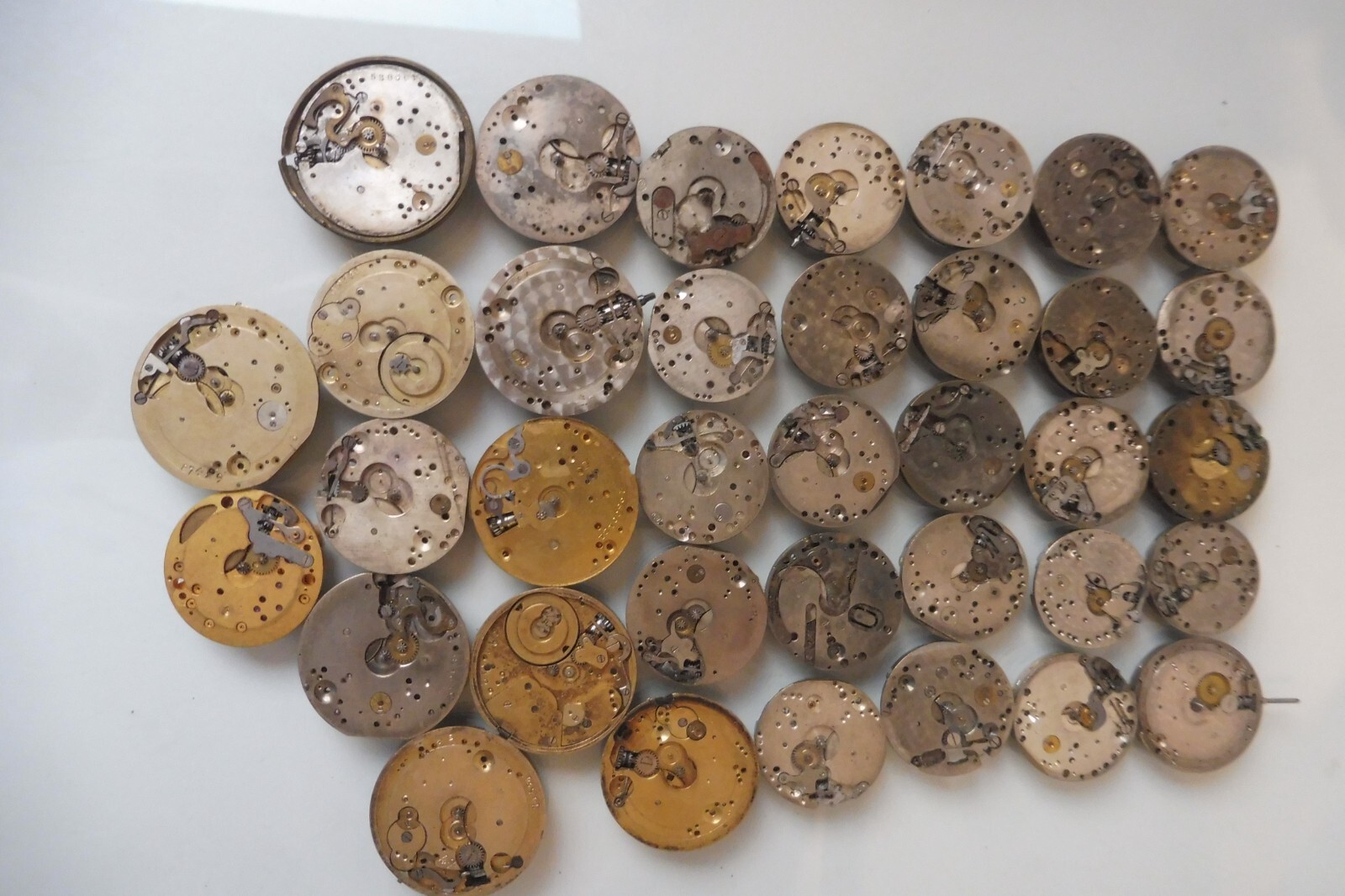 Uhr-Werke, 36 old mechanism watches for mechanic wristwatches, brands