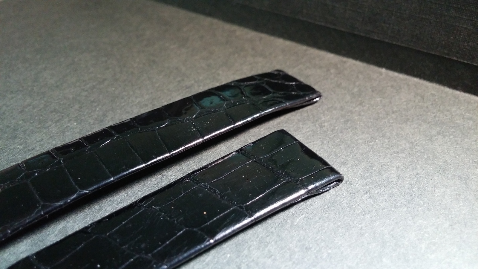 Original Must de Cartier Band 17x14mm SHINY BLACK Crocodile for DEPLOYMENT BUCKL