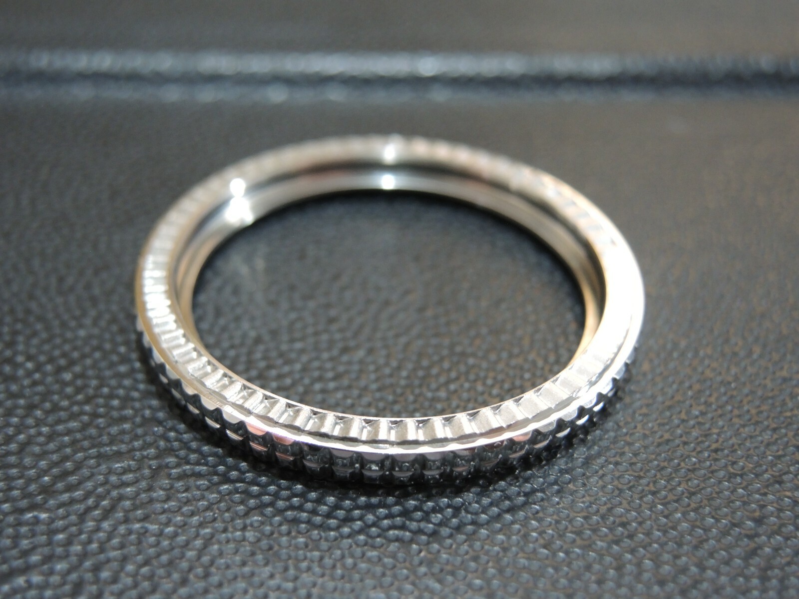 NEW STAINLESS ROTATING BEZEL W/GASKET SEIKO SKX013 (7S26-0030) MEDIUM DIVER’S