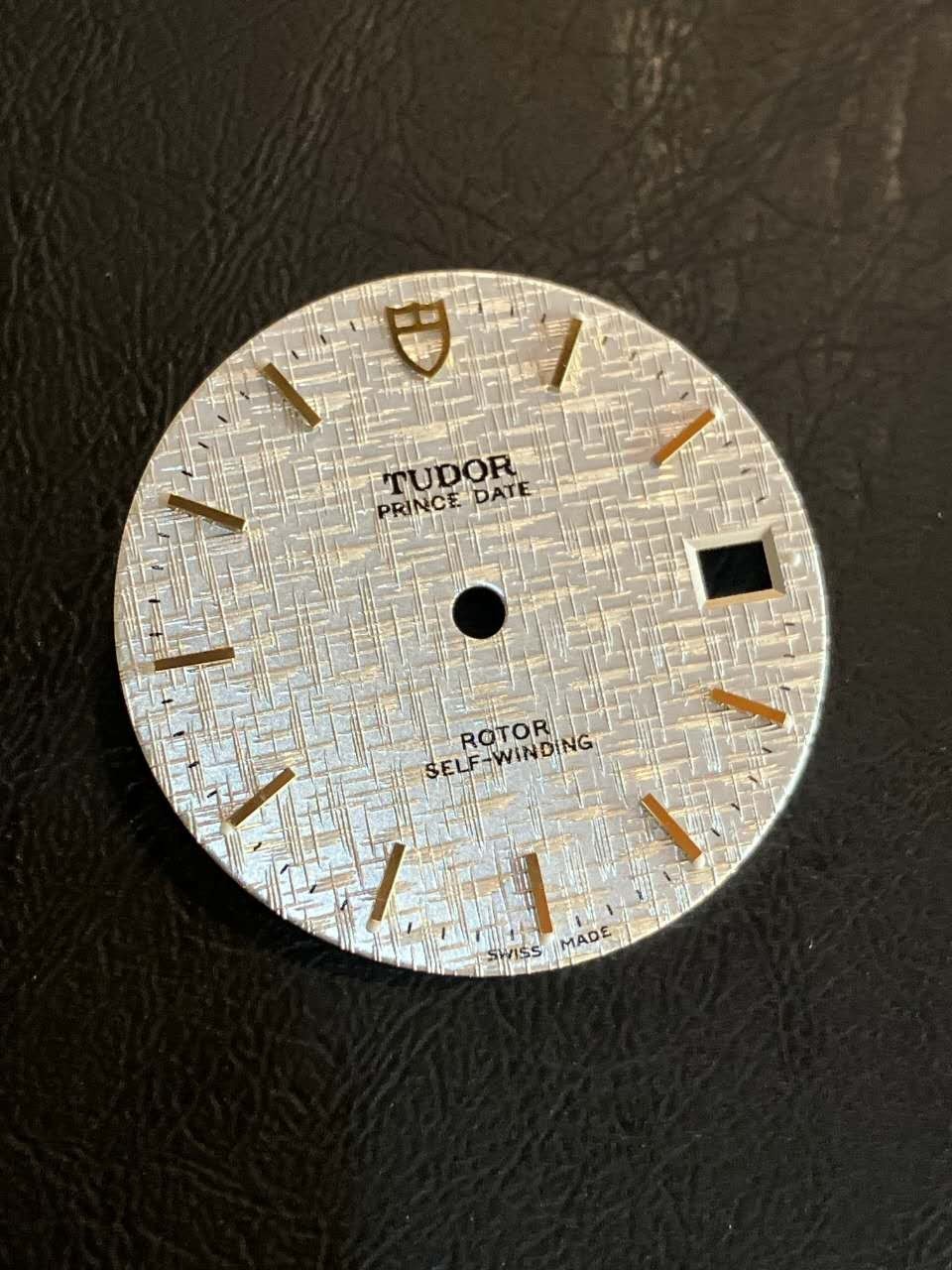 Authentic Tudor 74033 Oyster Prince Date Linen Dial w/ Gold Hour Markers