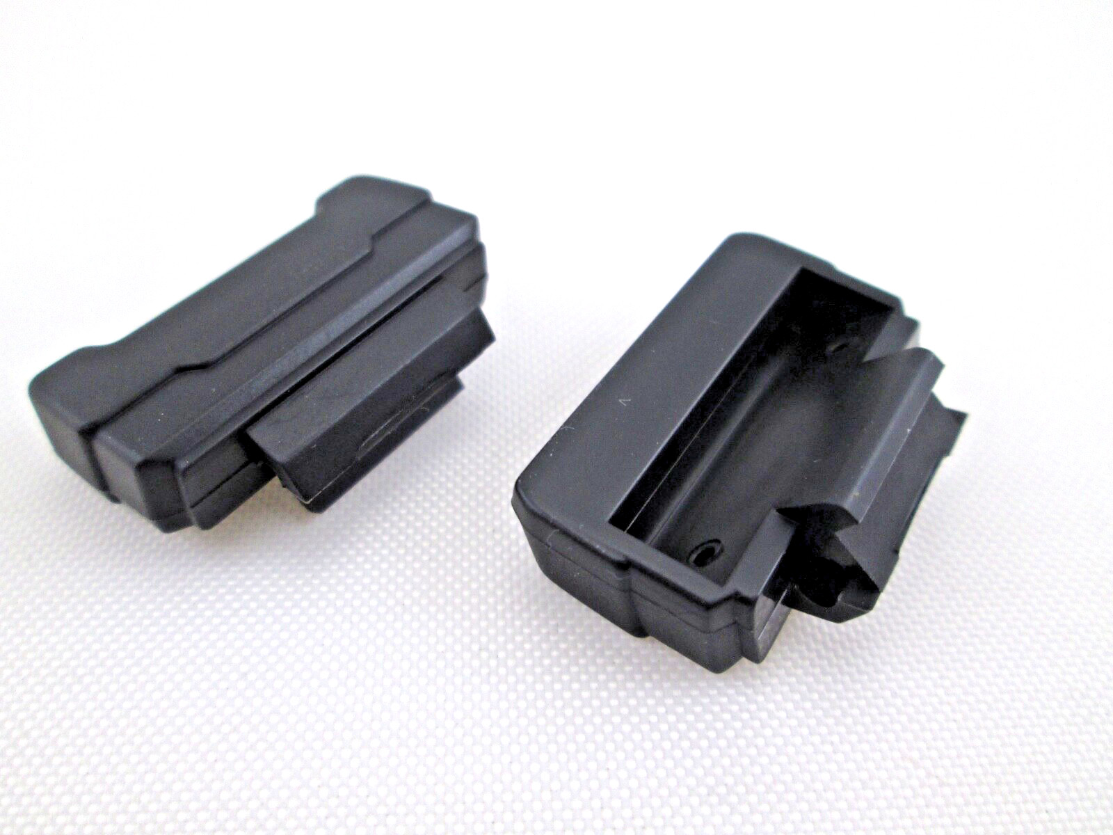 G-Shock DW-056 DW-069 GA-100 GDF-100 black resin band end pieces adapters X 2