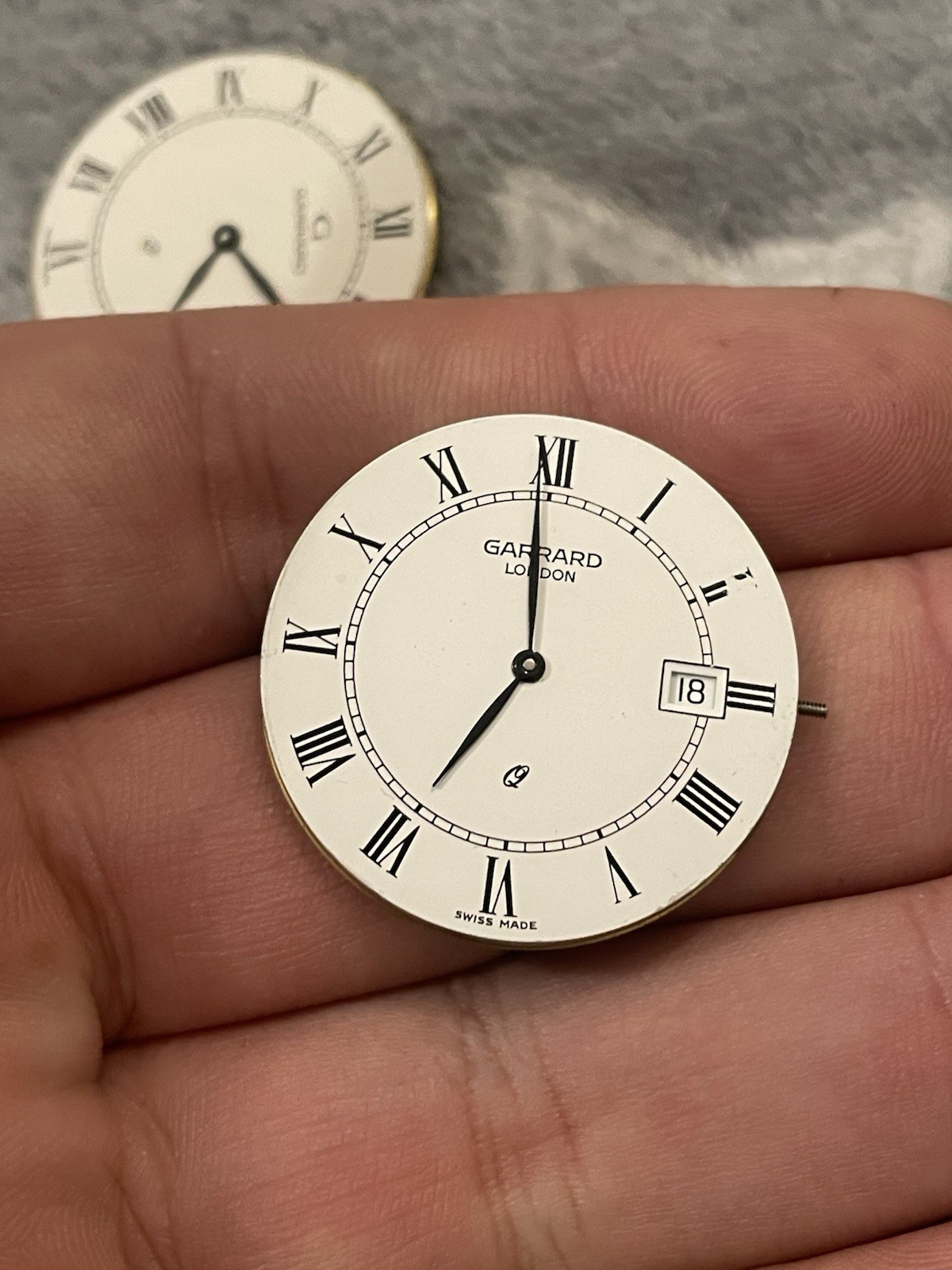 2 MENS GARRARD & CO Q QUARTZ WATCH MOVEMENT FOR SPARES OR REPAIRS FREEPOST UK