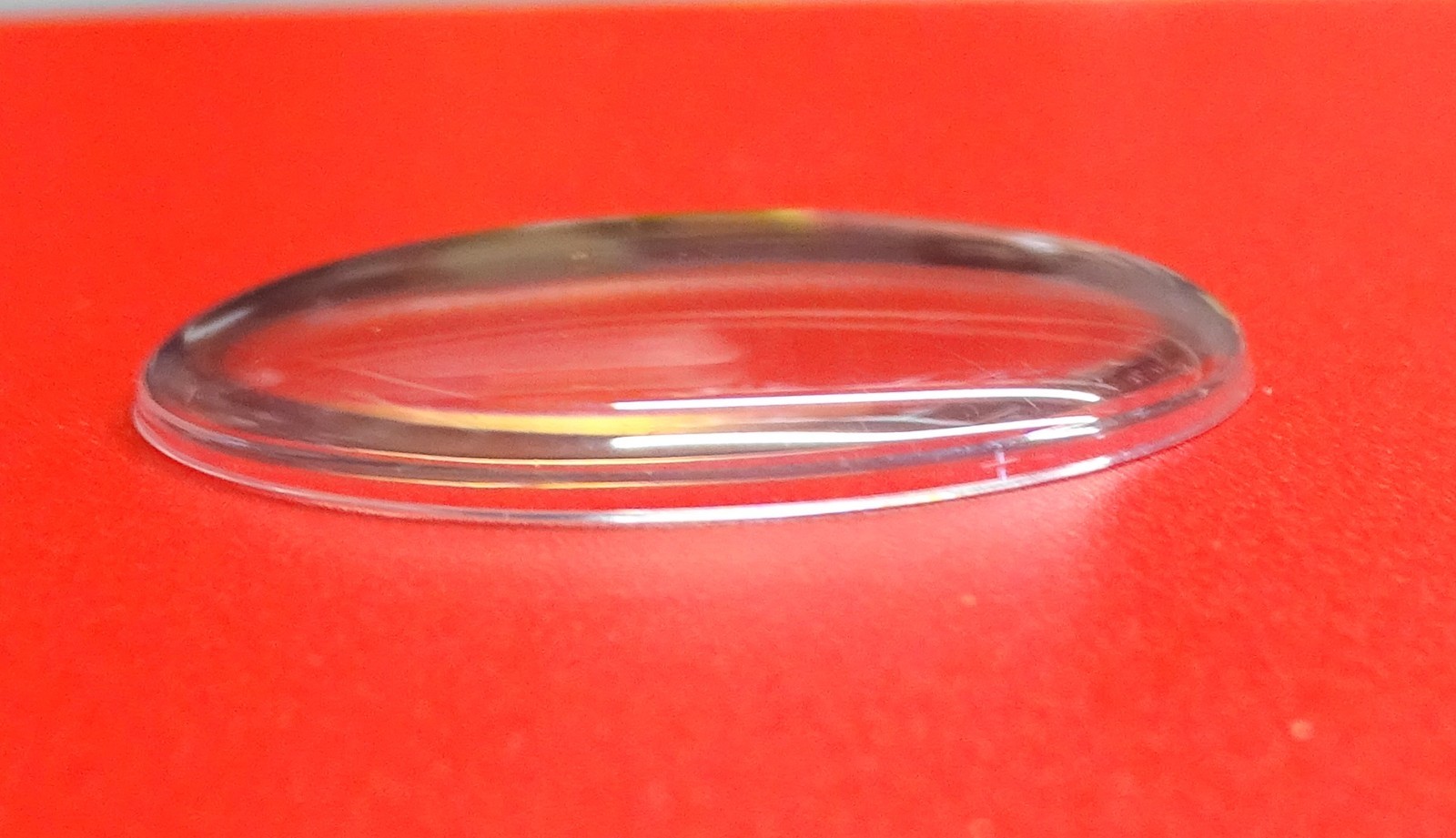 Glass Display Under Tension Ø 32.90 Mm Height 4.40 Mm Thickness 0.80 Mm
