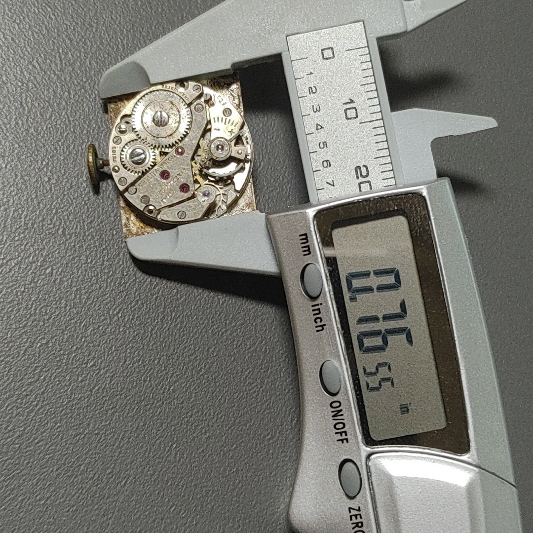 Vintage Sellita 17 Jewel Swiss Watch Movement For Parts Or Repair