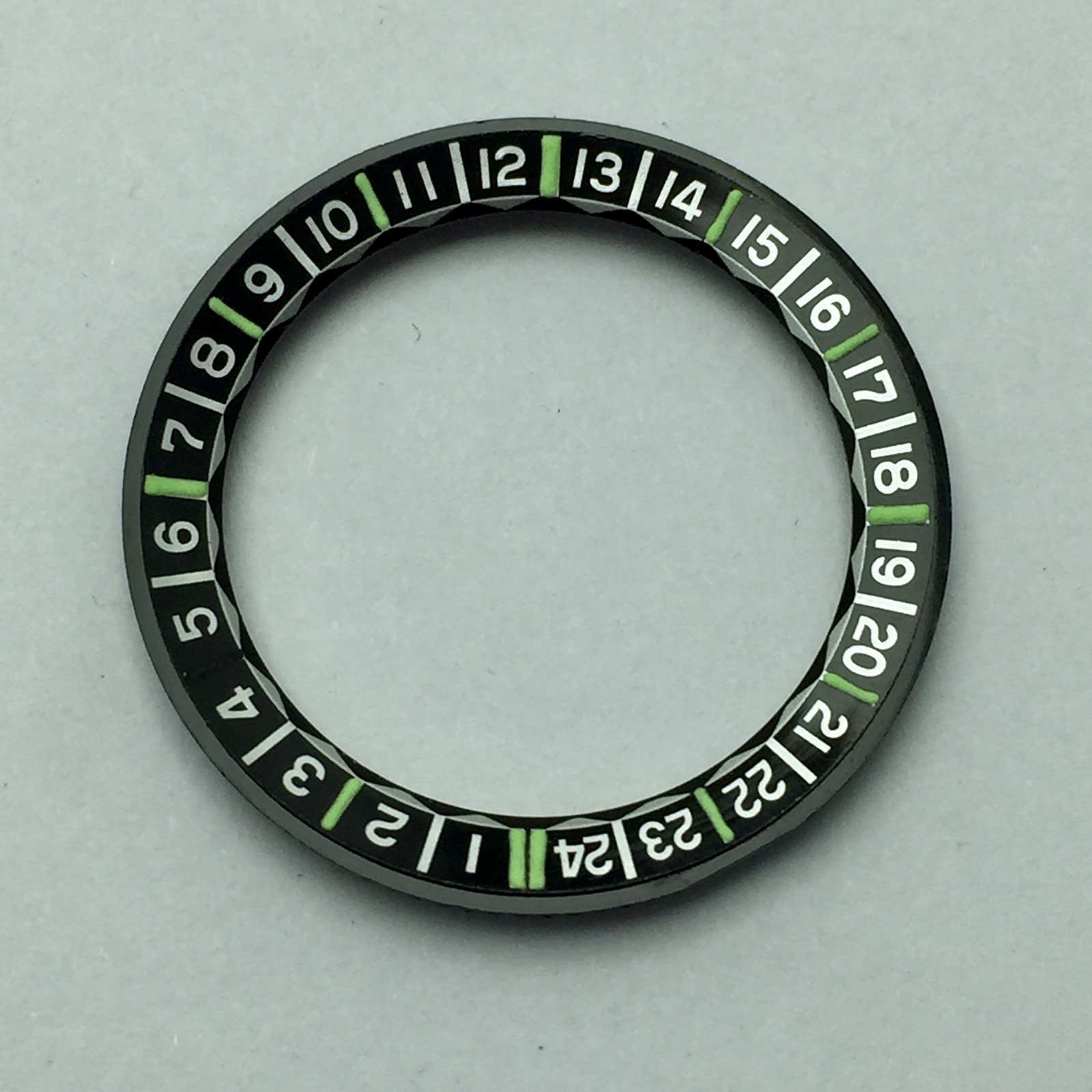 Orient World Diver Y469622-7A Watch Bezel Inner Ring NOS