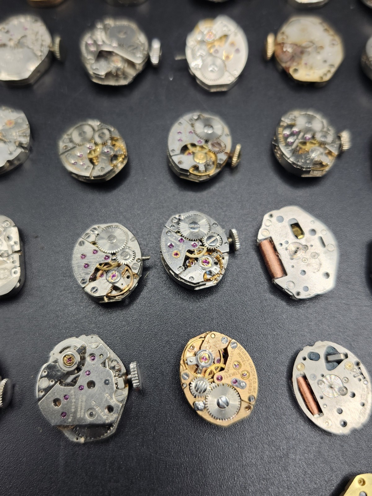 (38) Watch Movement Parts Womens Watches Used Unkown Used Silver Gold Tone