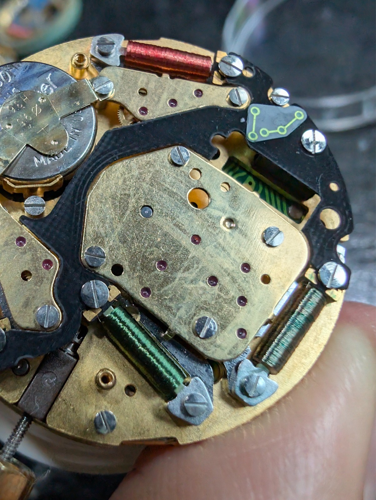 ETA – 251.272 – 22 jewels – SWISS MADE – QUARTZ