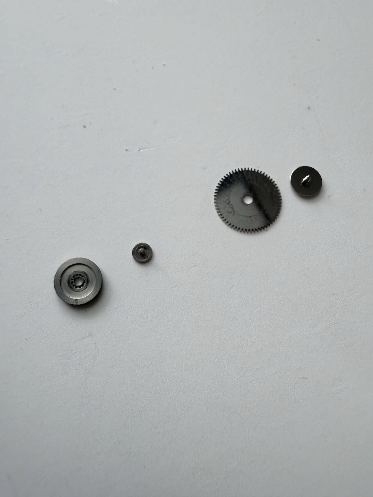 Seiko Ratchet Wheel, Reduction Wheel And Screws – Seiko 7006.