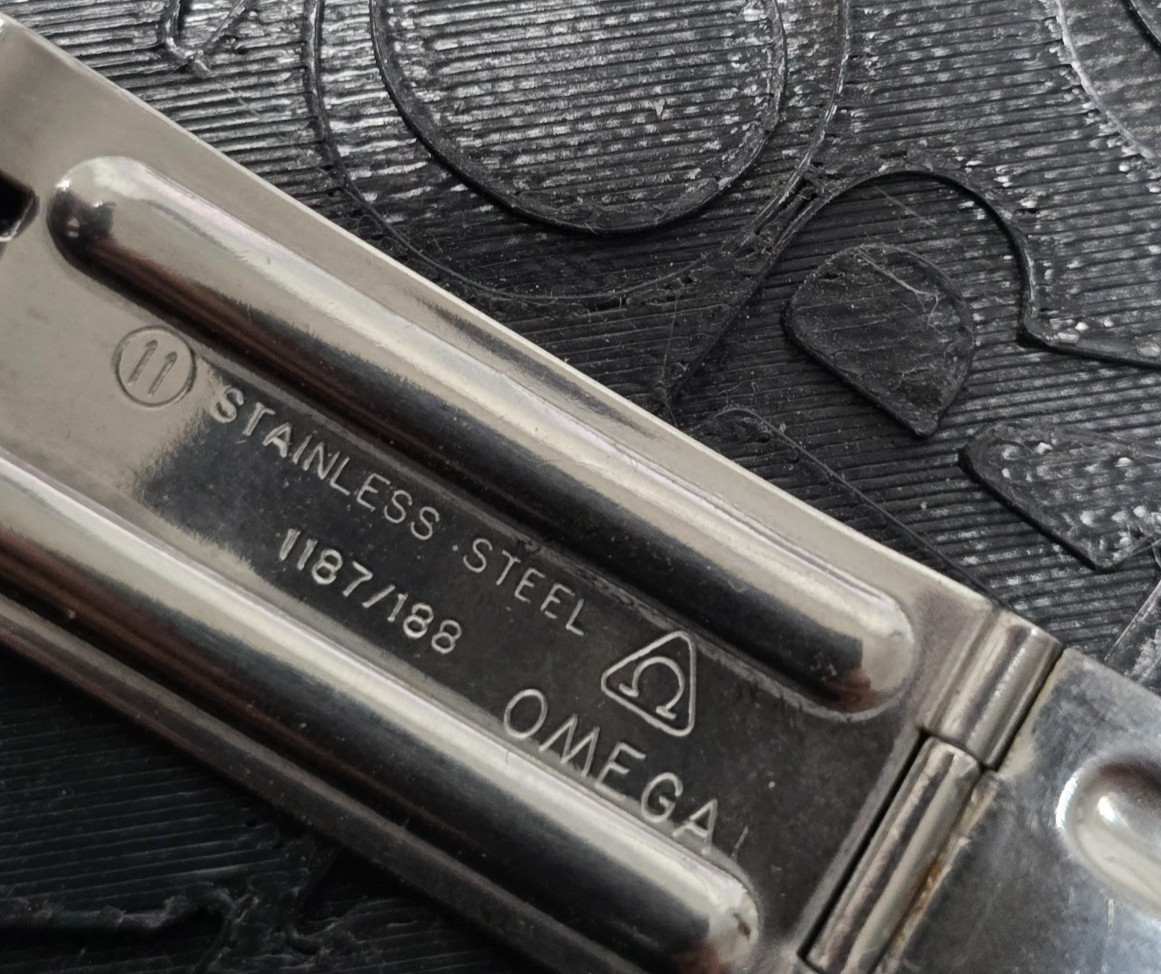 Vintage Omega Bracelet 1187 188, used in nice condition.