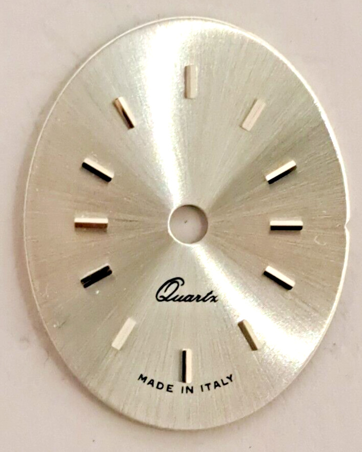 ETA 901.001 Cal Gold Women’s Oval Silver Dial – 19 x 15mm