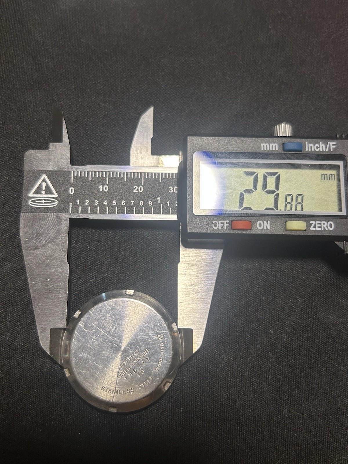 Seiko Case Back 7009-3040 Parts And Repair