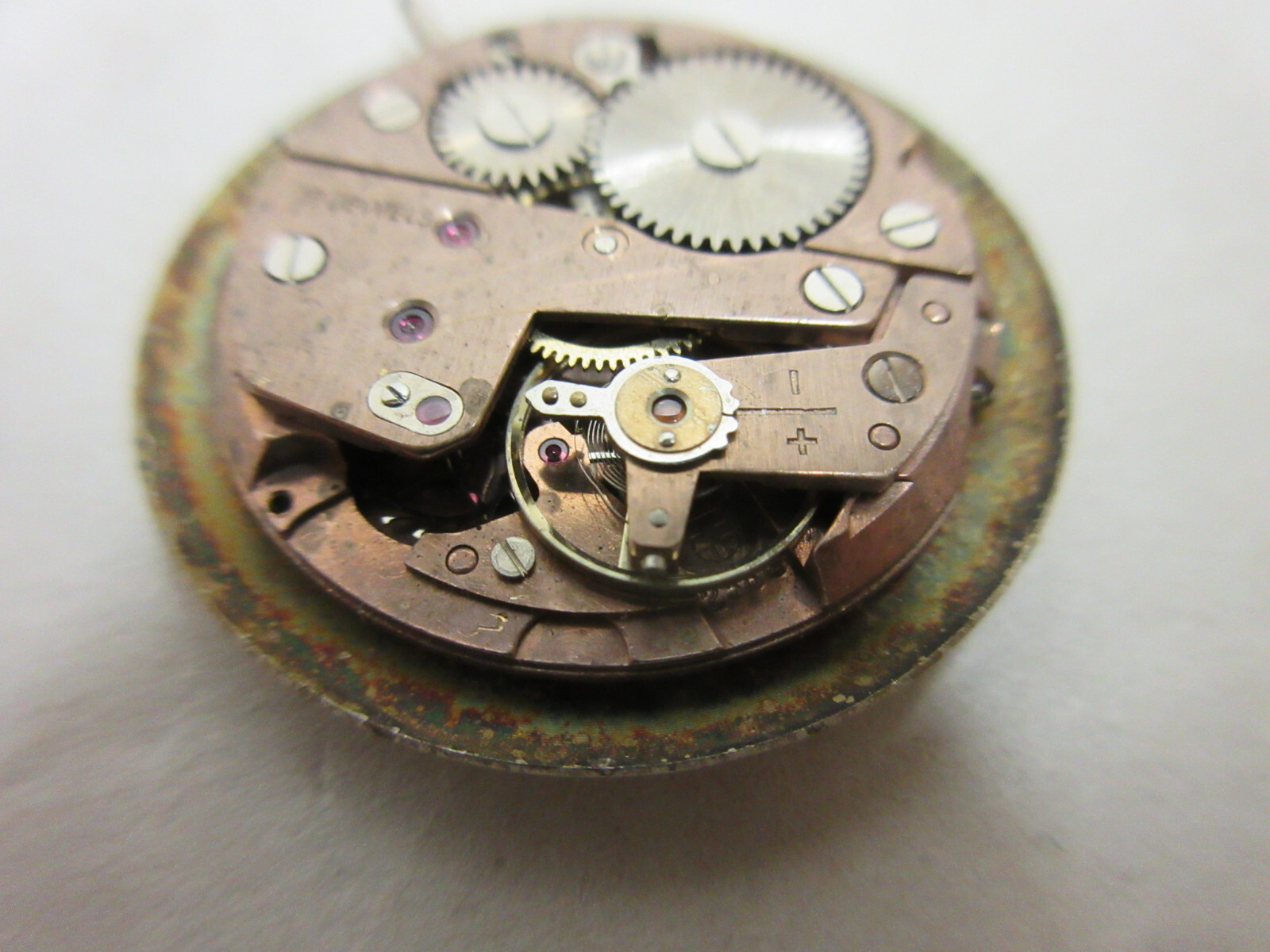 Hilton Wrist Watch Movement with Date 17 Jewels Unadjusted GOOD FOR PARTS
