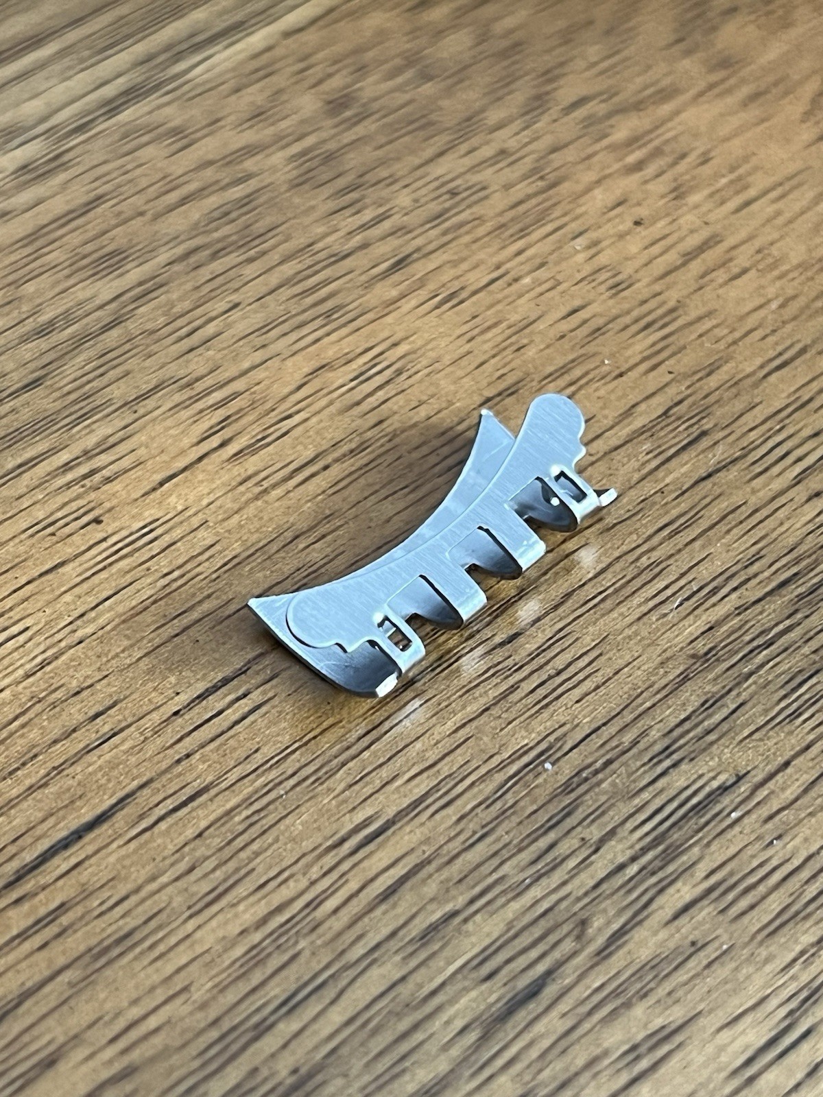 18mm Beads of Rice Curved End Link