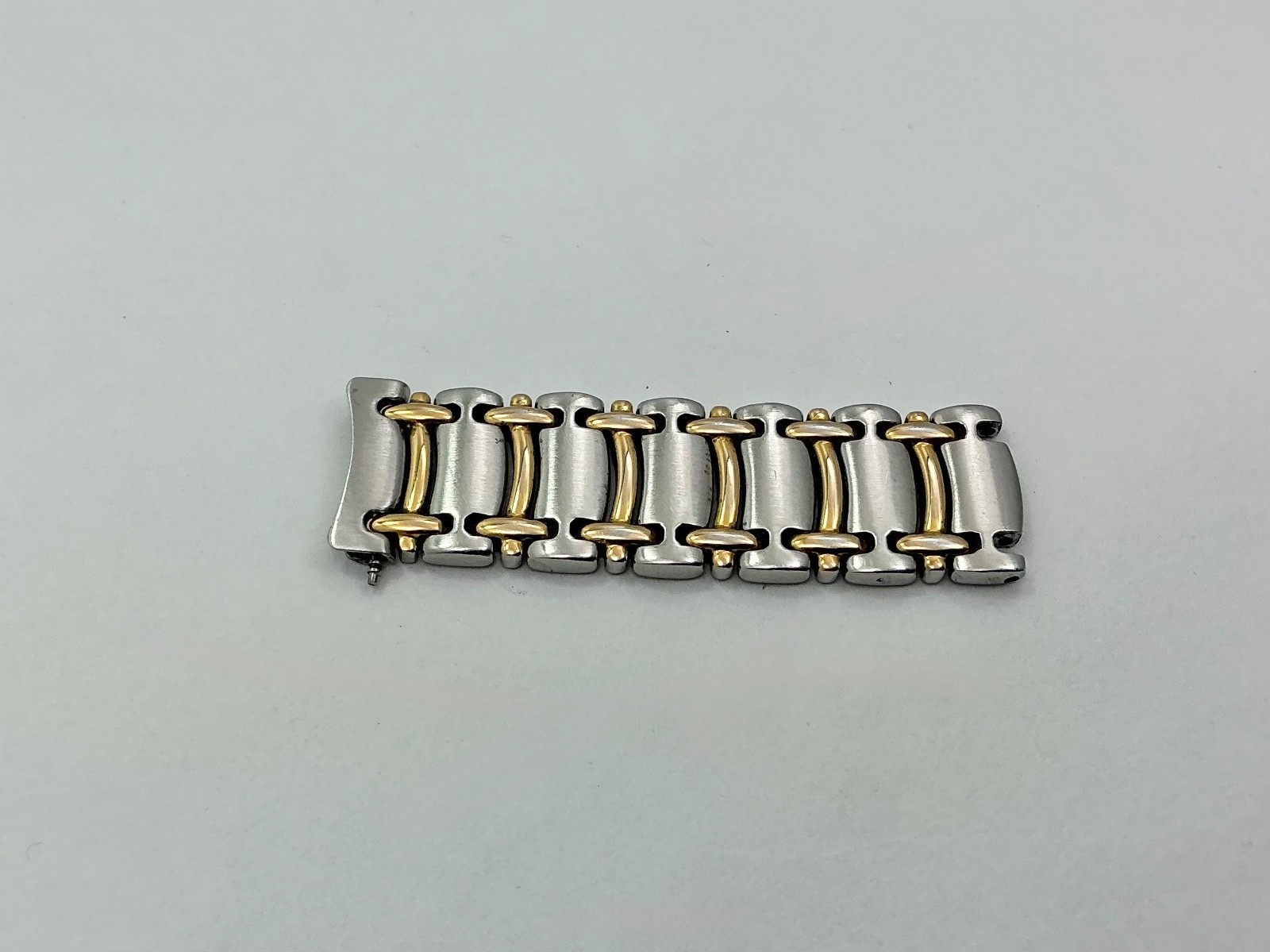 Movado CONTINUOUS Partial Band 81 E3 815 5 Stainless Steel and Gold Tone 14mm