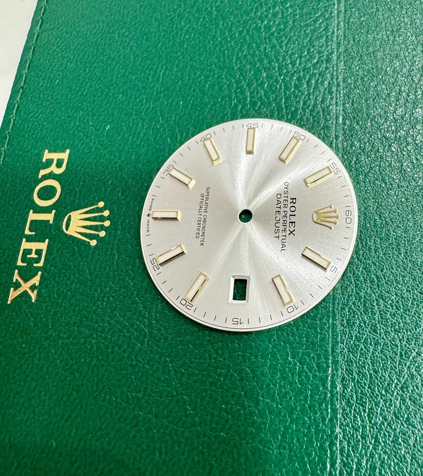 100% Original Rolex DateJust 41 Silver Dial Two Tone Gold 126333 126303 *MINT