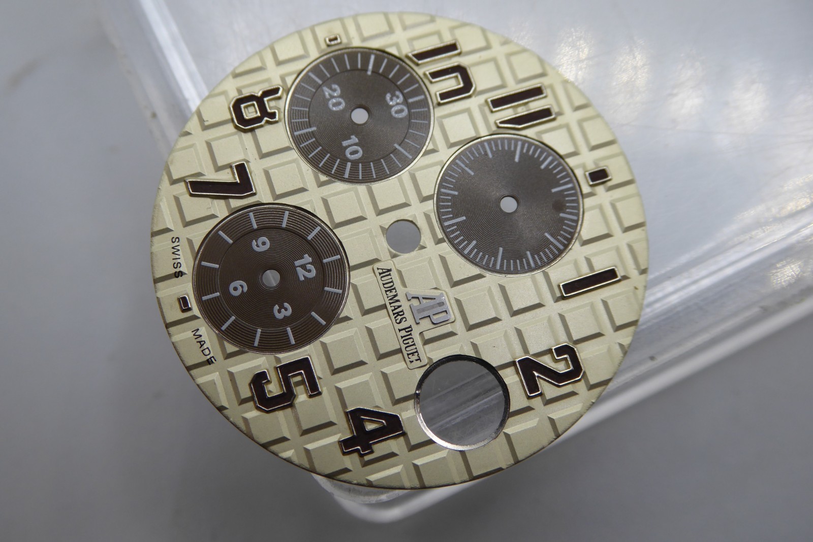 Audemars Piguet Royal Oak Offshore ivory dial 26470ST