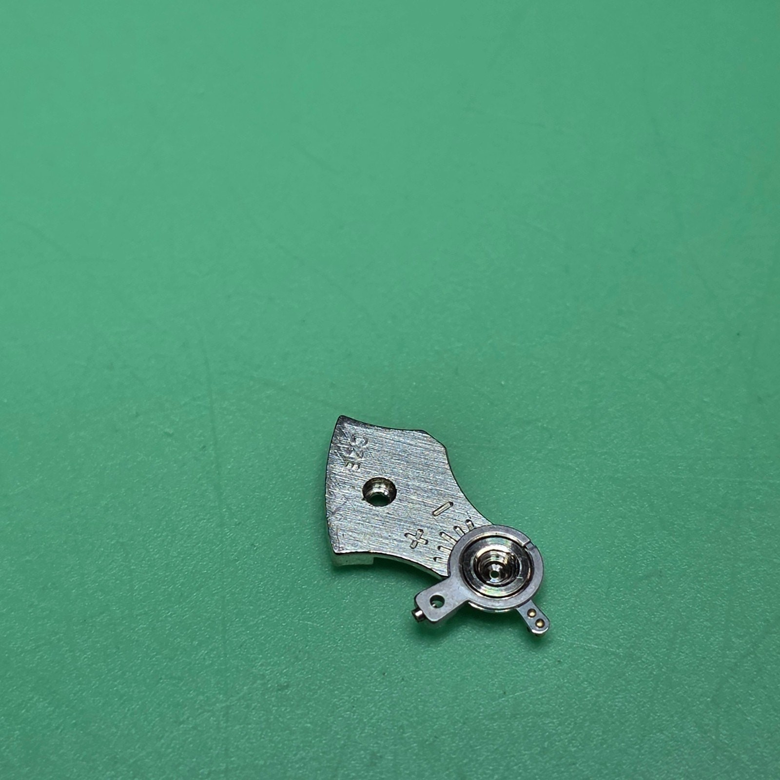 Balance Cock ST Cal. 1686 Original Watch Part /W77