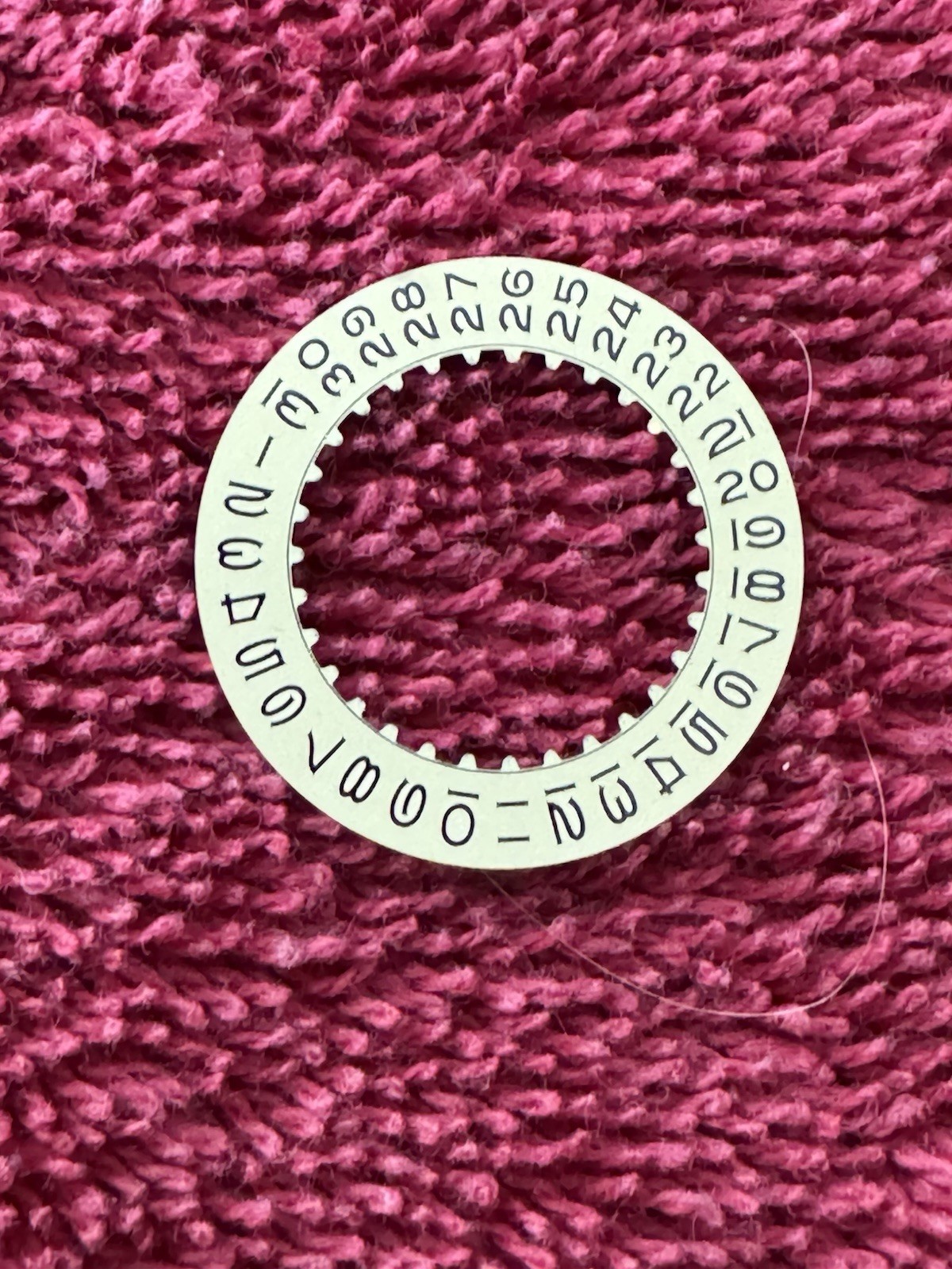Genuine ROLEX Date Wheel – Caliber 3035 – Beige – Open 6 & 9’s. Submariner GMT