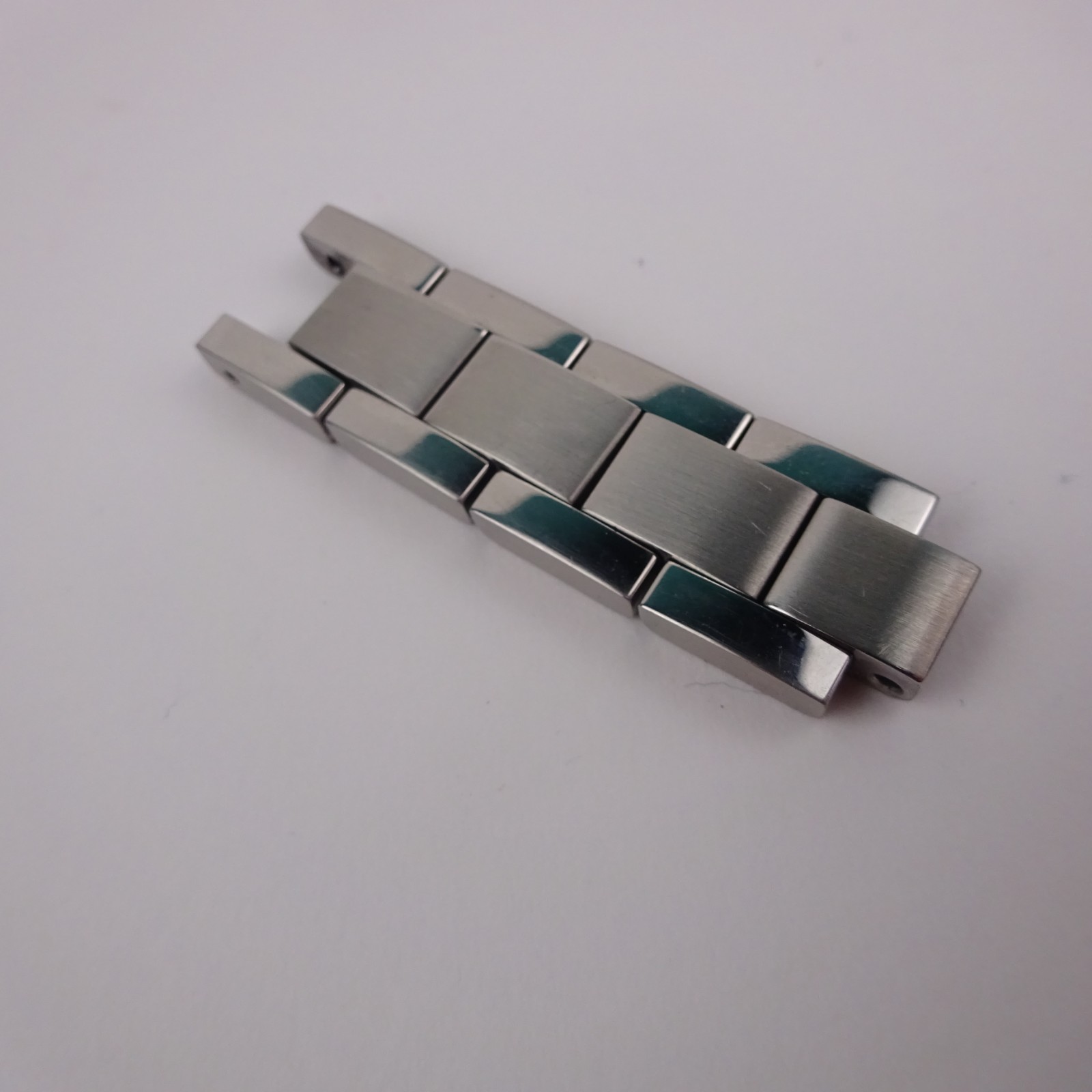 Gucci 4600L Watch Case End Link Stainless Steel 13mm (Cannot be separated)