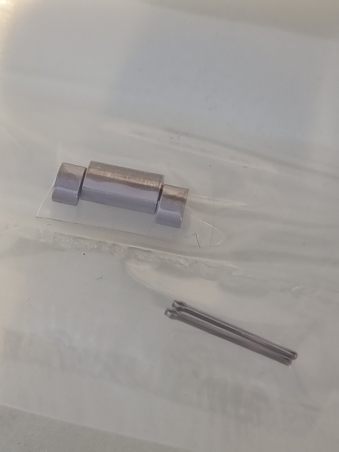 Omega LINK Stainless Steel and 2 pins 114ST11621. NEW ORIGINAL SEALED