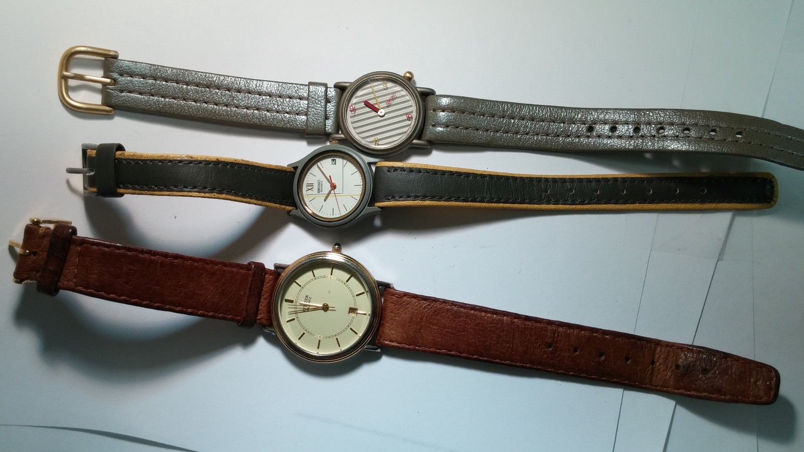 LOT of Watches, 2 bracelts for resale: Citizen, Seiko, Lorus-Mickey Mouse, Men’s
