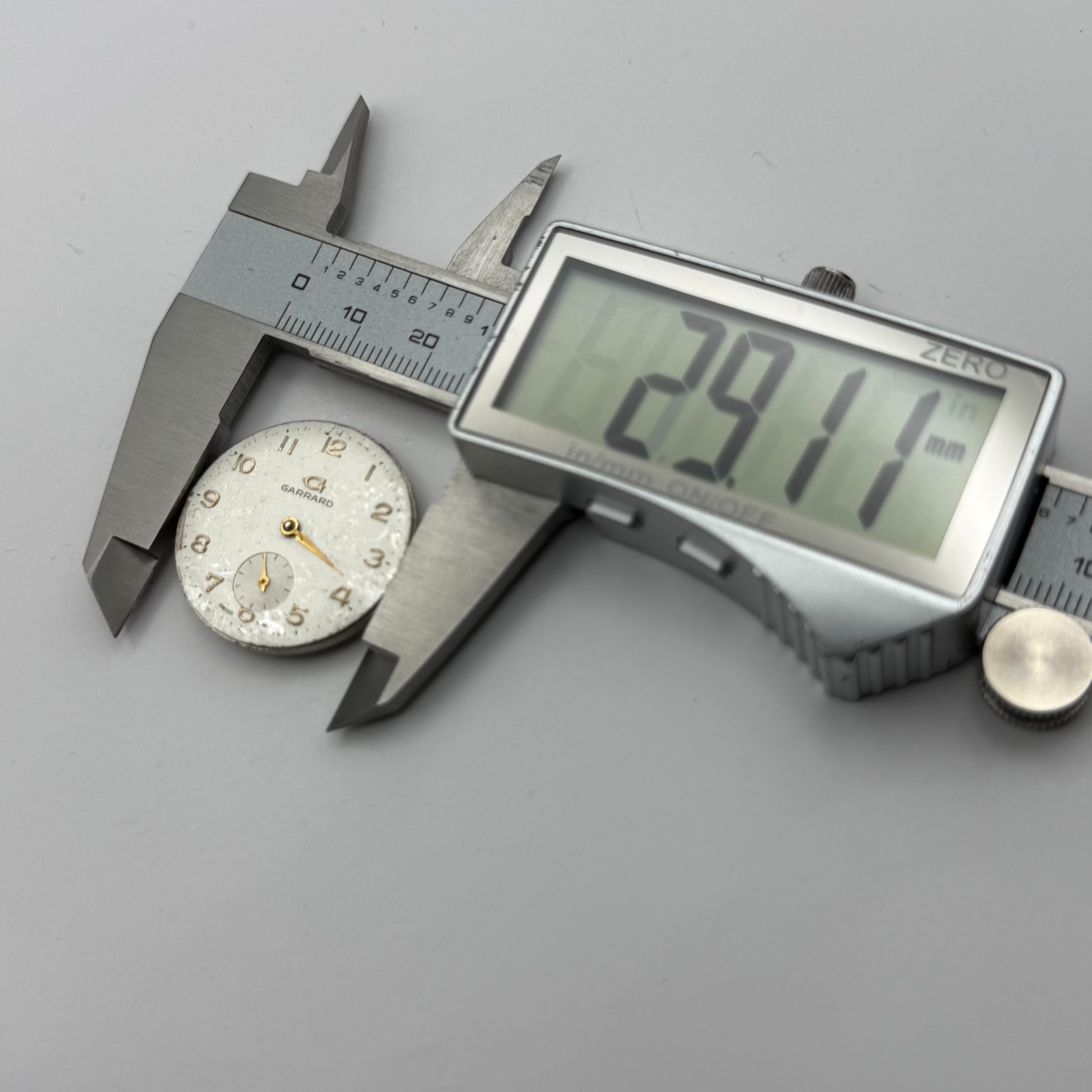 ETA 1120 Watch Movement Garrard Swiss 17 Jewels Sub Seconds Parts Repair 29.1mm
