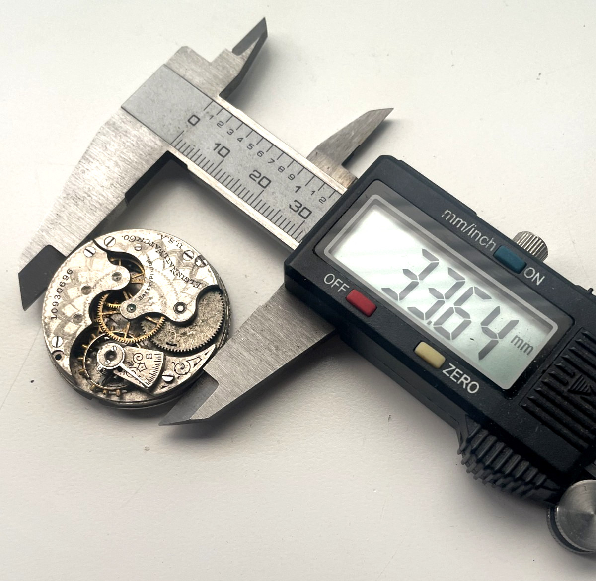 Elgin National Watch Co Pocket Watch Movement for Parts 33mm