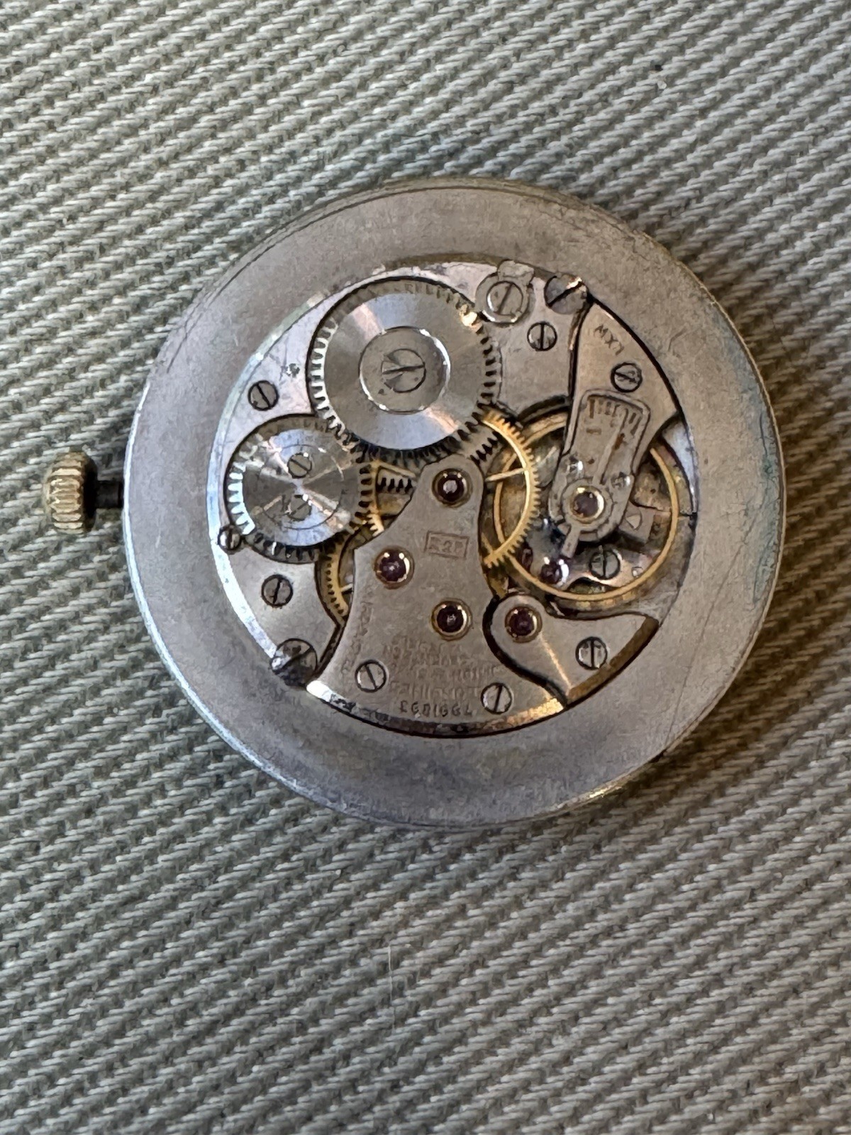 LONGINES 23Z – 17 Jewel Watch Movement and Crystal – Runs