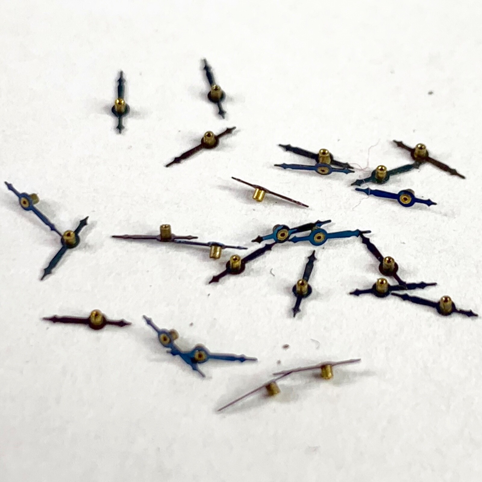25 Blue Second Hands 4mm Repair Watchmaker Lot NOS Watch Parts Wrist Identical