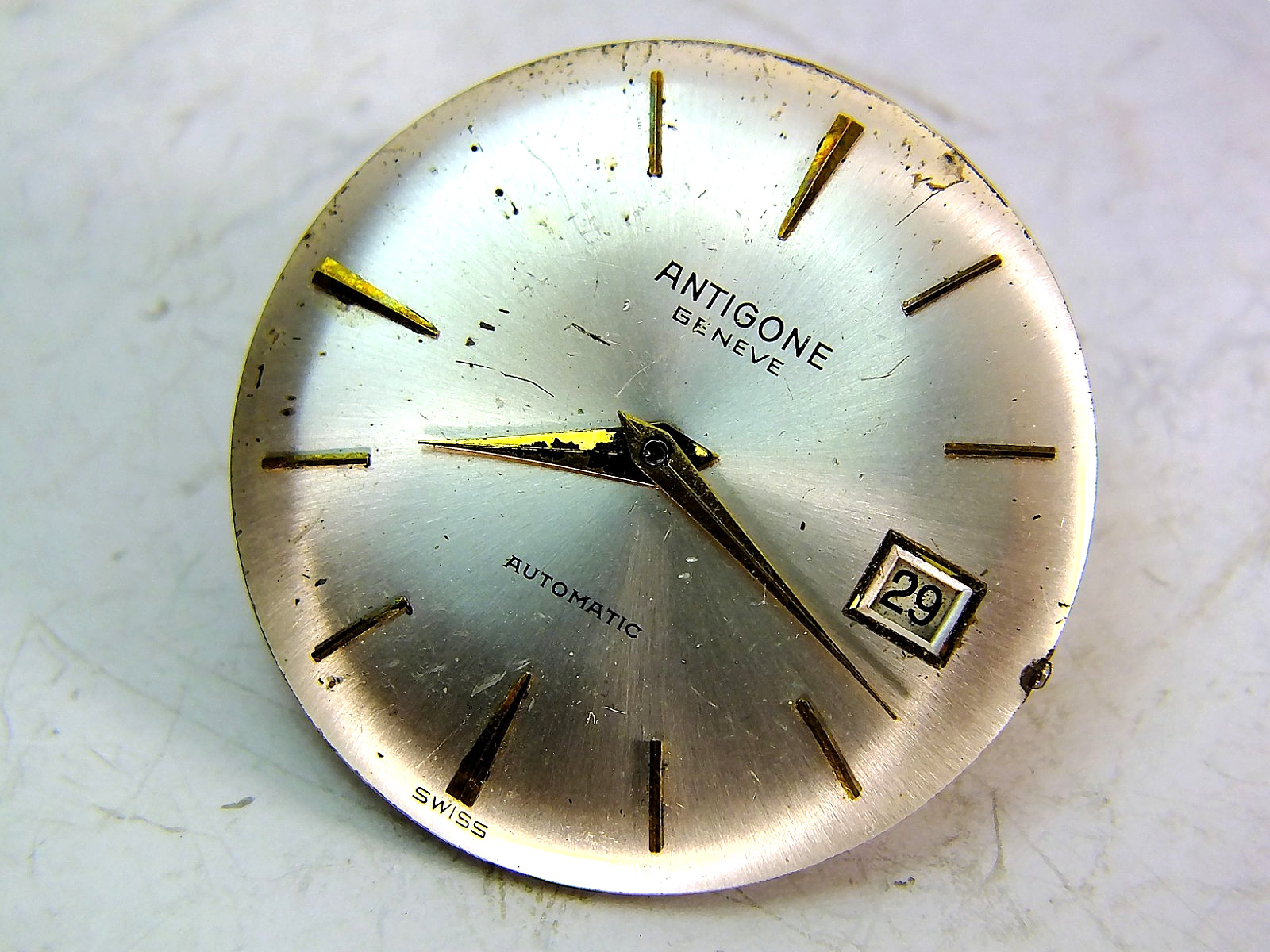 Vintage 25J ETA 2522 Automatic Movement w/Date Wheel/Window – GOOD Balance/Staff