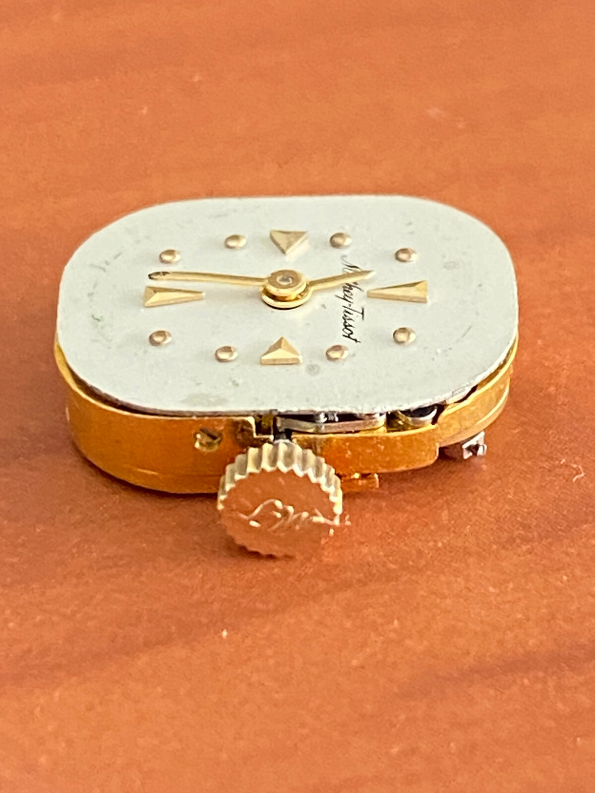 VINTAGE LADIES MATHEY-TISSOT WRIST WATCH MOVEMENT, CA. 401, KEEPING TIME, 17 J