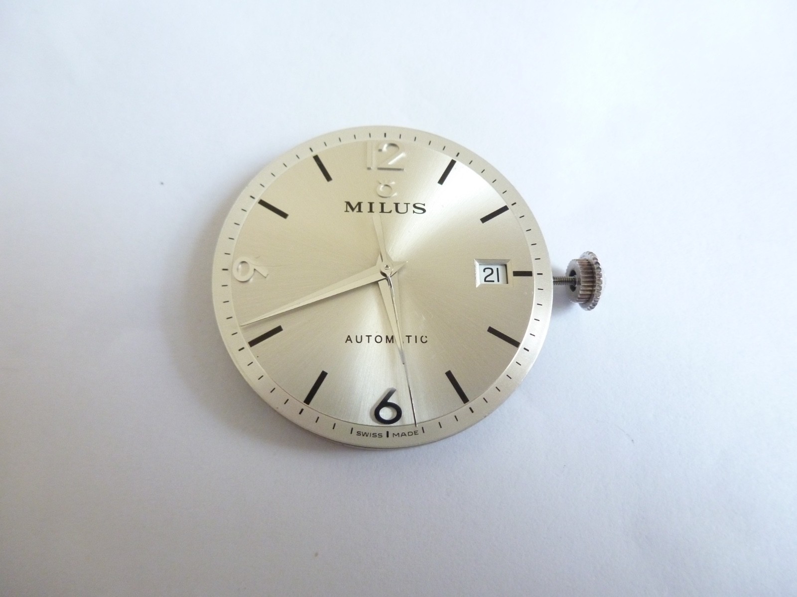 Milus ETA 2892-2 SWISS MADE MOVEMENT MECANIC WHITE DATE good condition works