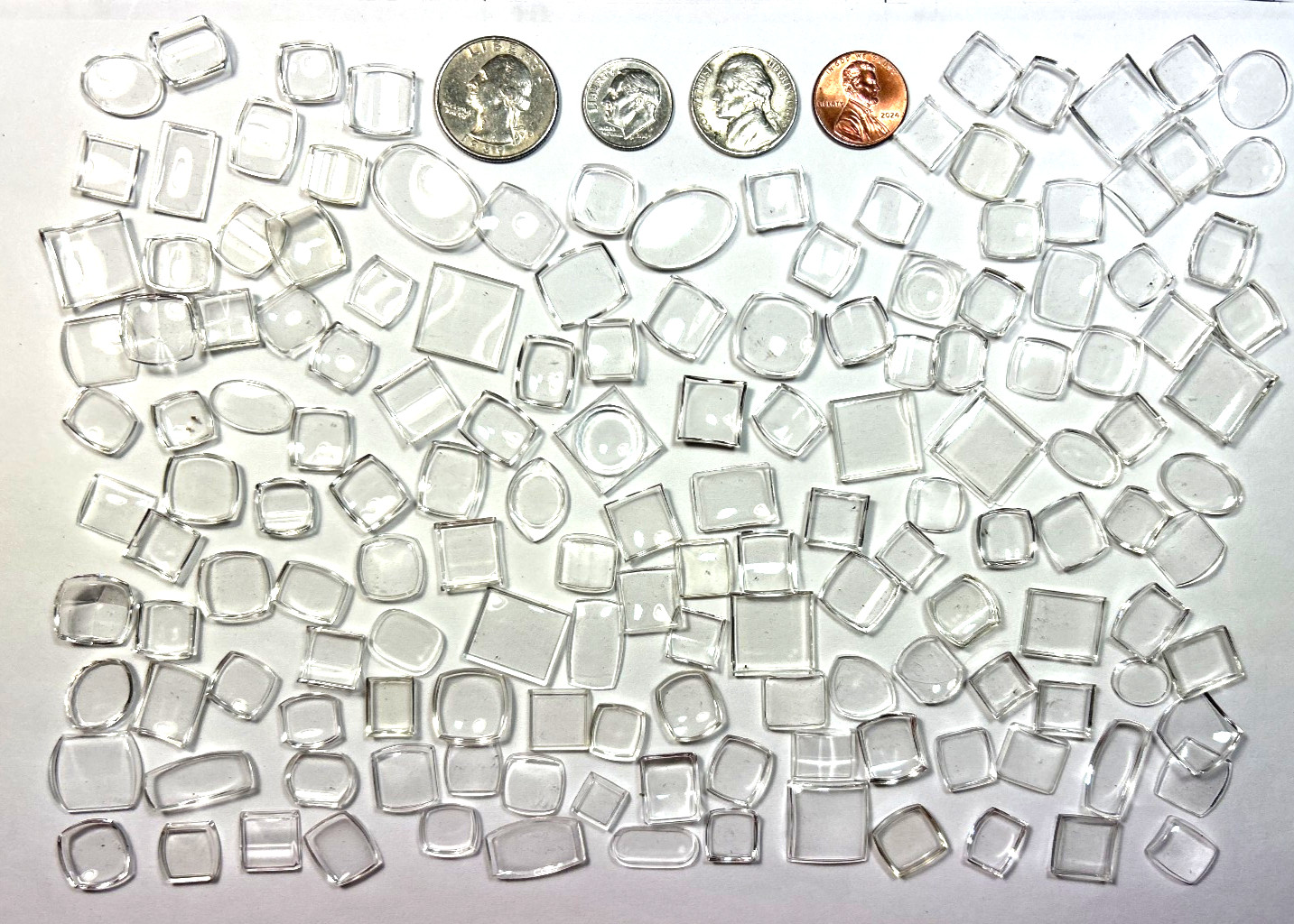 150 WOMEN’S PLASTIC WATCH CRYSTALS