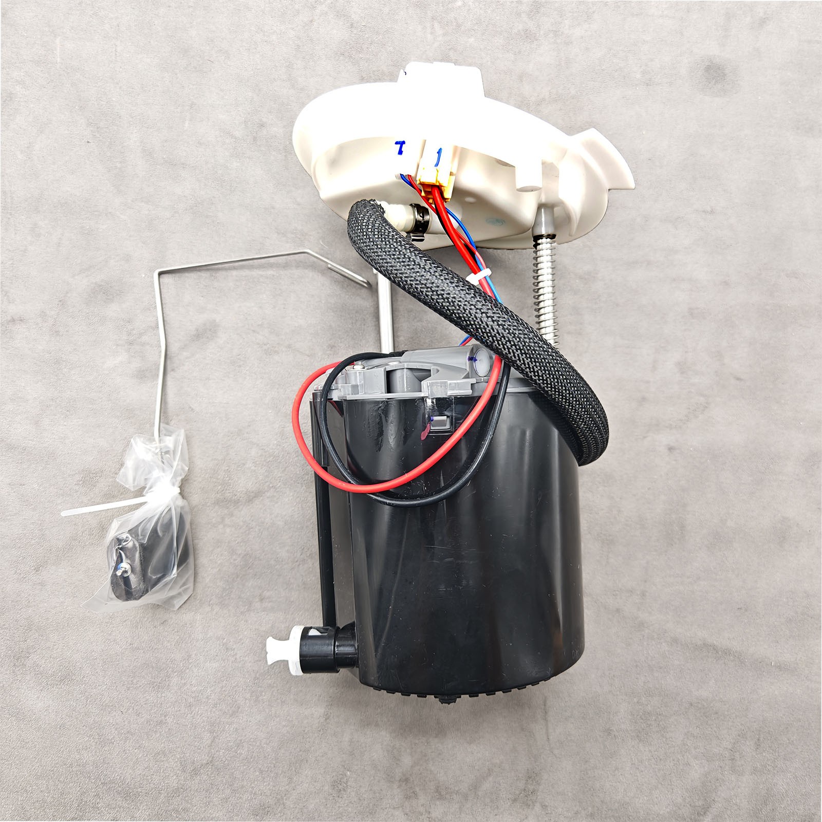 Fuel Pump Unit 670035006 for Maserati Quattroporte Ghibli Levante 3.0T 14-20