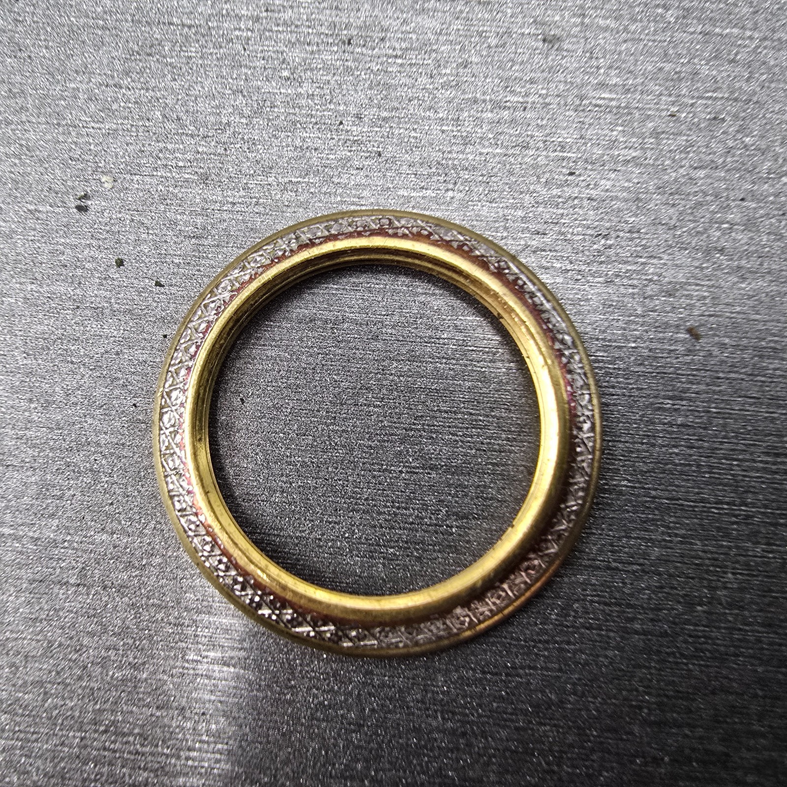 Gucci Diamond Cut Bezel Gold Vintage For 1100L 1200L 11/12.2