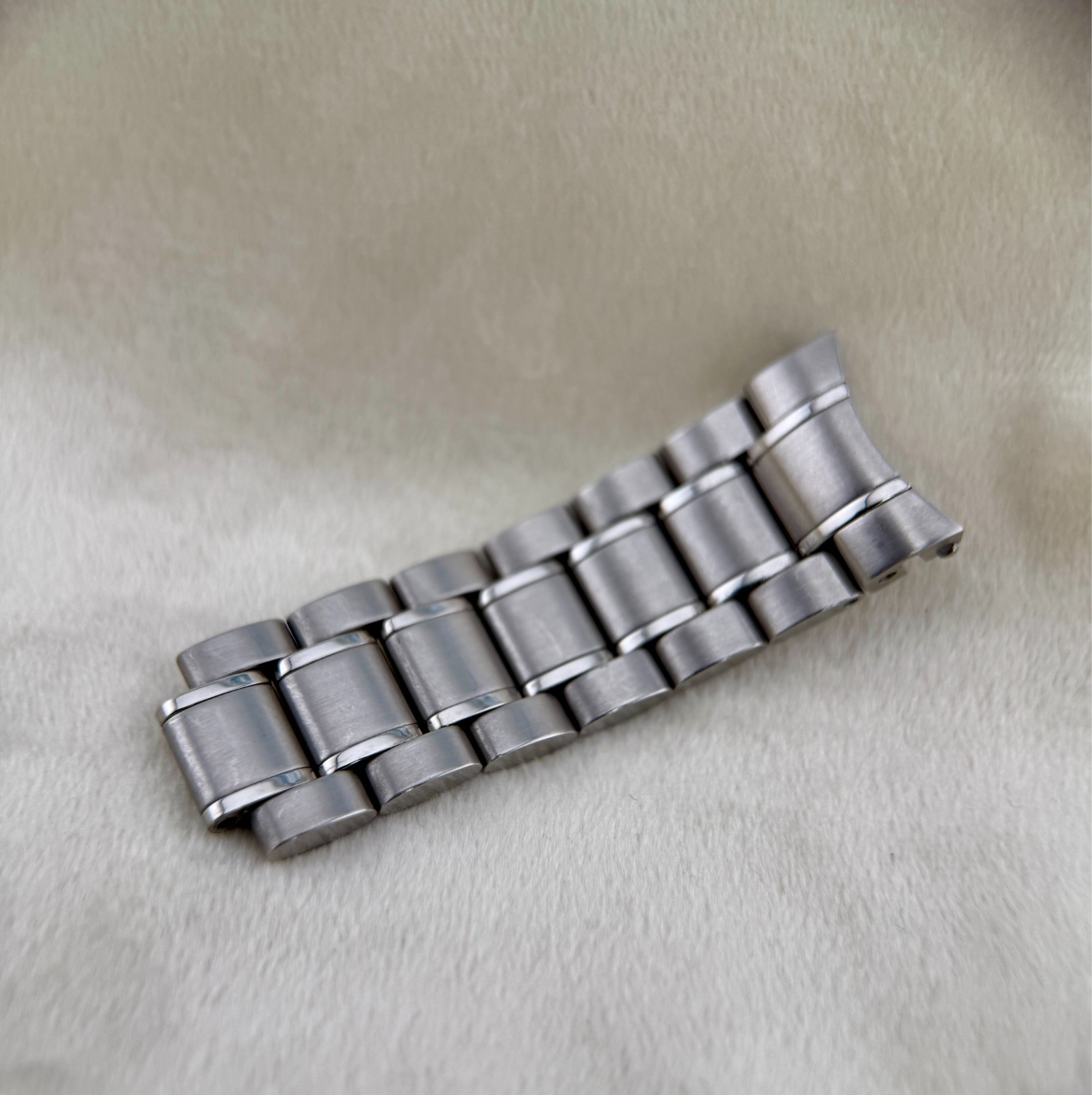 OEM Omega Speedmaster Bracelet 1563/850 16mm Links and Clasp, 18mm at lug